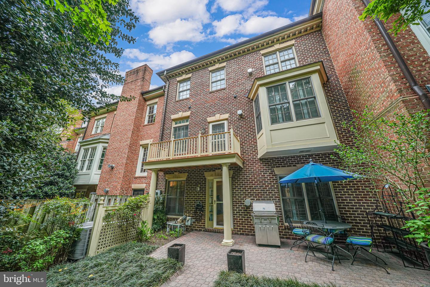 2024 MAYFAIR MCLEAN CT, FALLS CHURCH, Virginia 22043, 3 Bedrooms Bedrooms, ,2 BathroomsBathrooms,Residential,For sale,2024 MAYFAIR MCLEAN CT,VAFX2235844 MLS # VAFX2235844