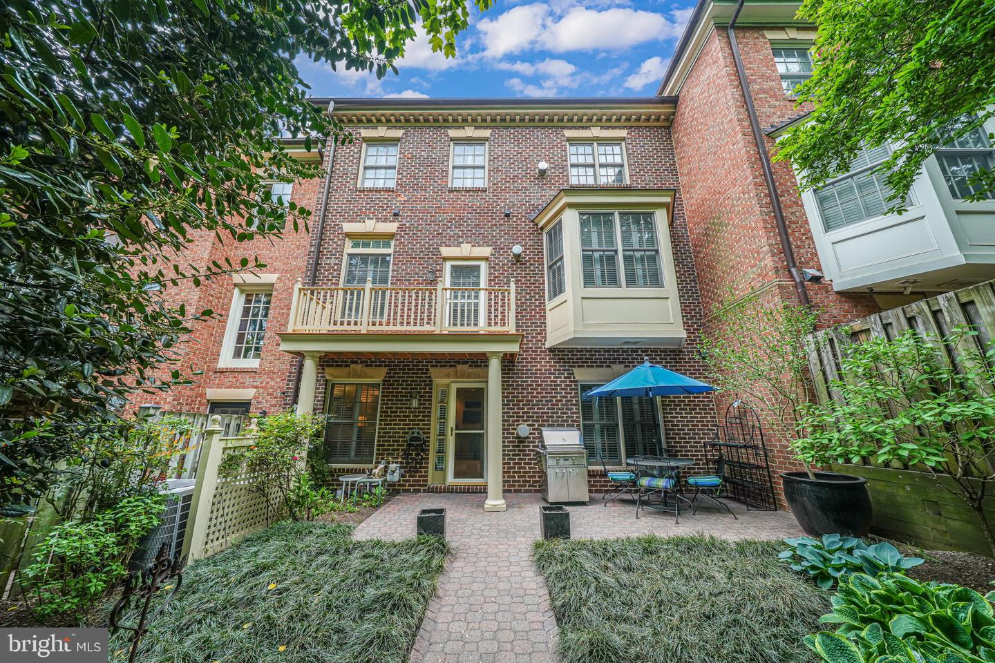 2024 MAYFAIR MCLEAN CT, FALLS CHURCH, Virginia 22043, 3 Bedrooms Bedrooms, ,2 BathroomsBathrooms,Residential,For sale,2024 MAYFAIR MCLEAN CT,VAFX2235844 MLS # VAFX2235844