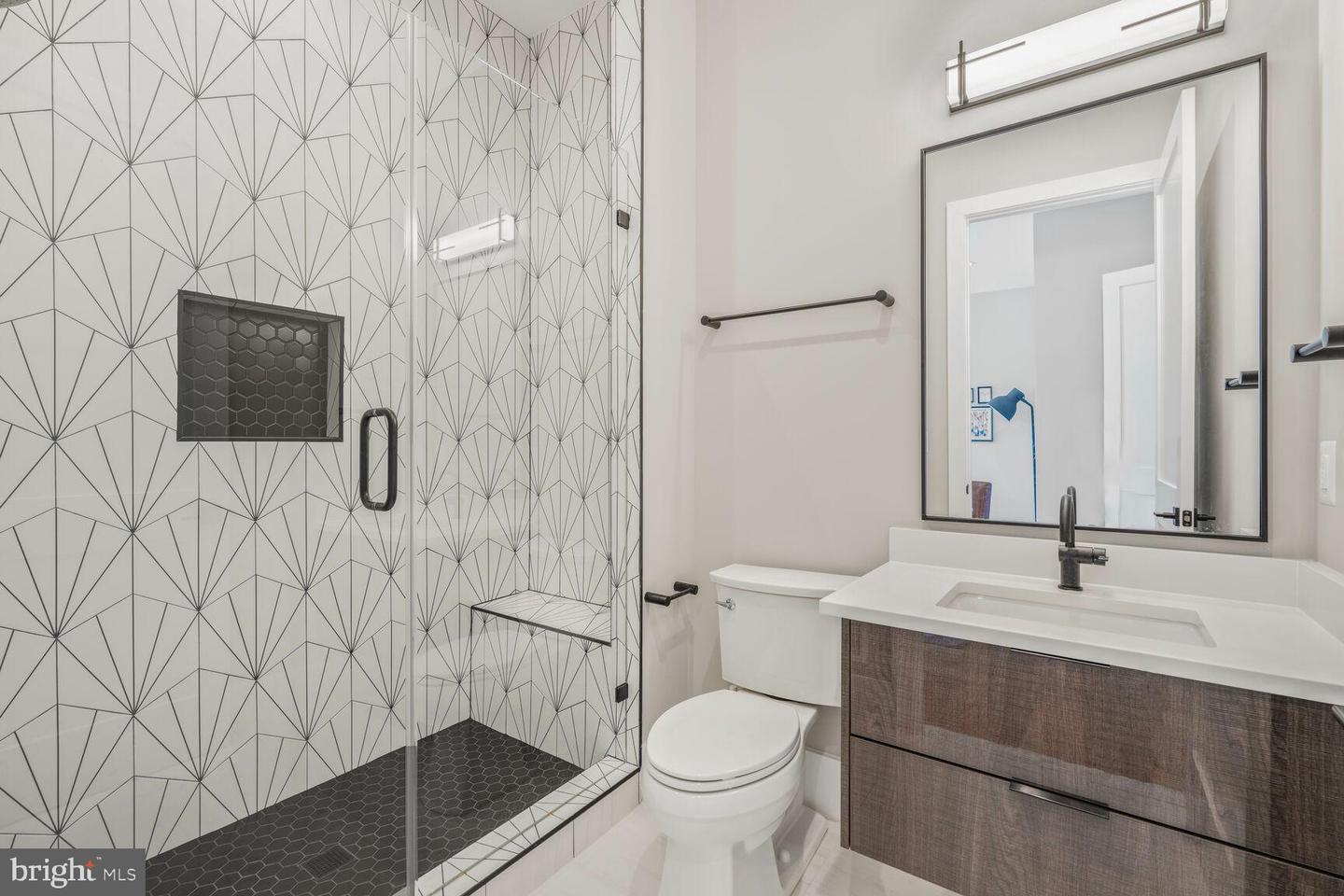 2600 3RD ST N, ARLINGTON, Virginia 22201, 6 Bedrooms Bedrooms, ,6 BathroomsBathrooms,Residential,For sale,2600 3RD ST N,VAAR2056382 MLS # VAAR2056382