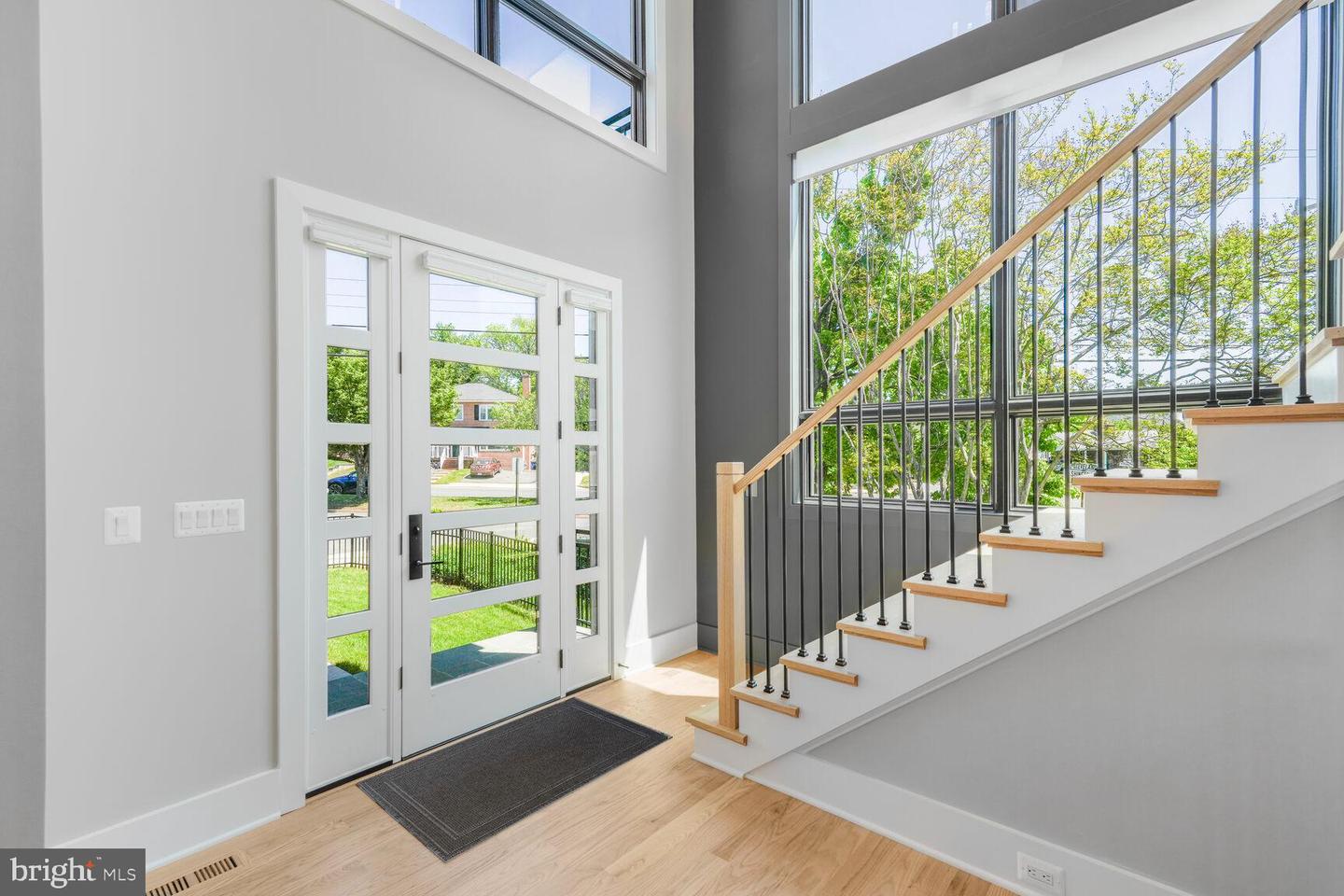 2600 3RD ST N, ARLINGTON, Virginia 22201, 6 Bedrooms Bedrooms, ,6 BathroomsBathrooms,Residential,For sale,2600 3RD ST N,VAAR2056382 MLS # VAAR2056382