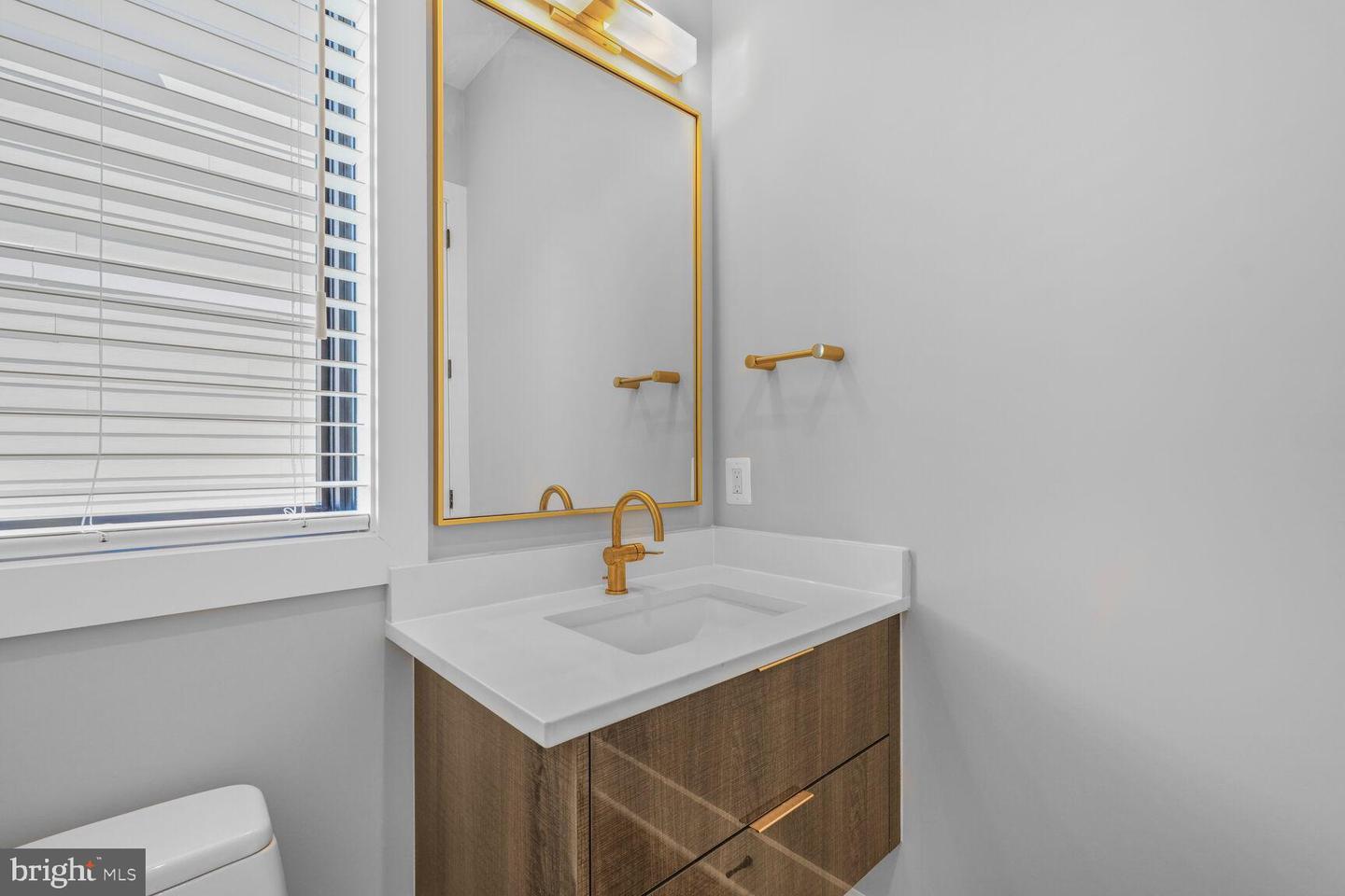 2600 3RD ST N, ARLINGTON, Virginia 22201, 6 Bedrooms Bedrooms, ,6 BathroomsBathrooms,Residential,For sale,2600 3RD ST N,VAAR2056382 MLS # VAAR2056382