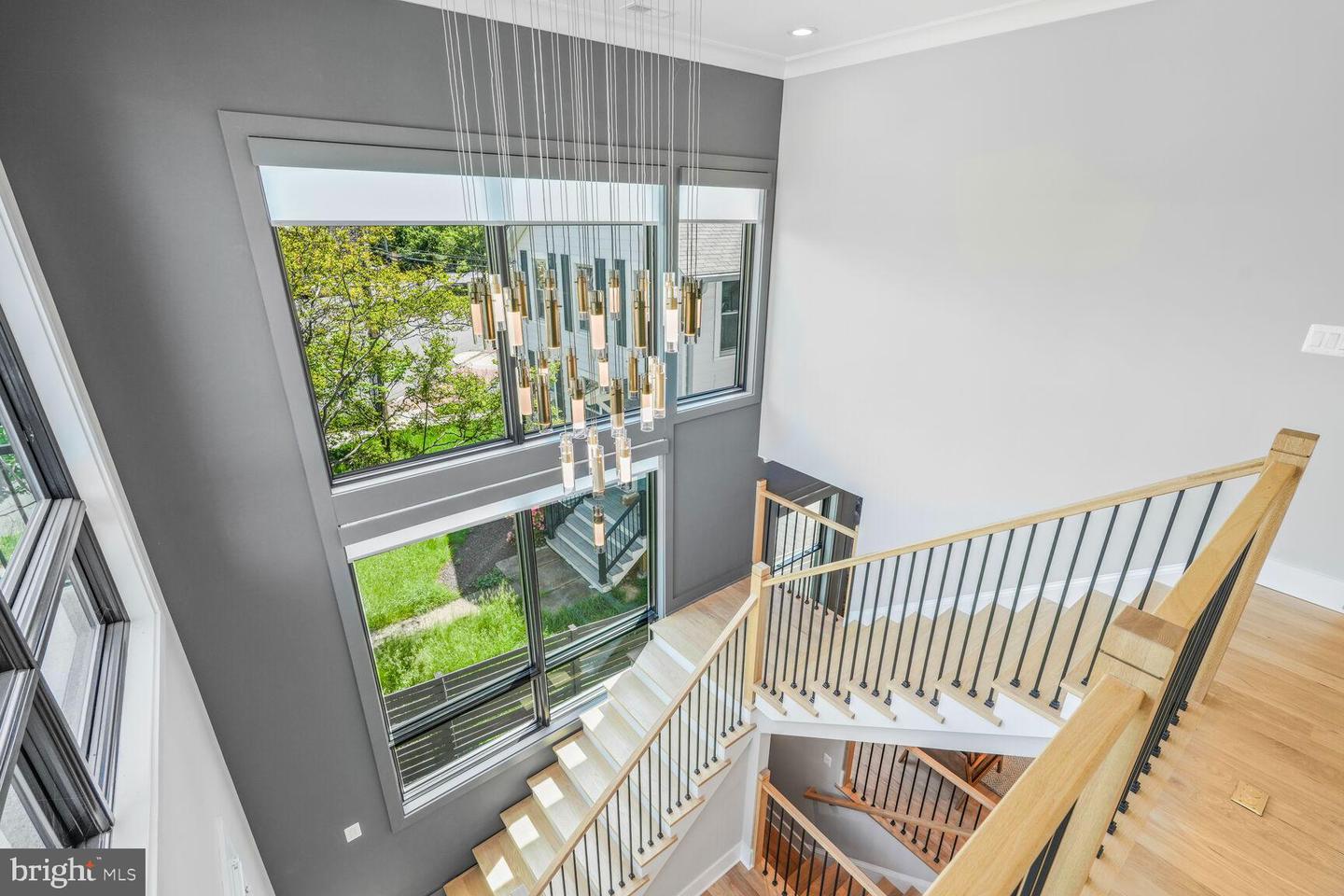 2600 3RD ST N, ARLINGTON, Virginia 22201, 6 Bedrooms Bedrooms, ,6 BathroomsBathrooms,Residential,For sale,2600 3RD ST N,VAAR2056382 MLS # VAAR2056382