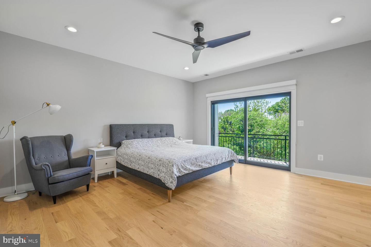 2600 3RD ST N, ARLINGTON, Virginia 22201, 6 Bedrooms Bedrooms, ,6 BathroomsBathrooms,Residential,For sale,2600 3RD ST N,VAAR2056382 MLS # VAAR2056382