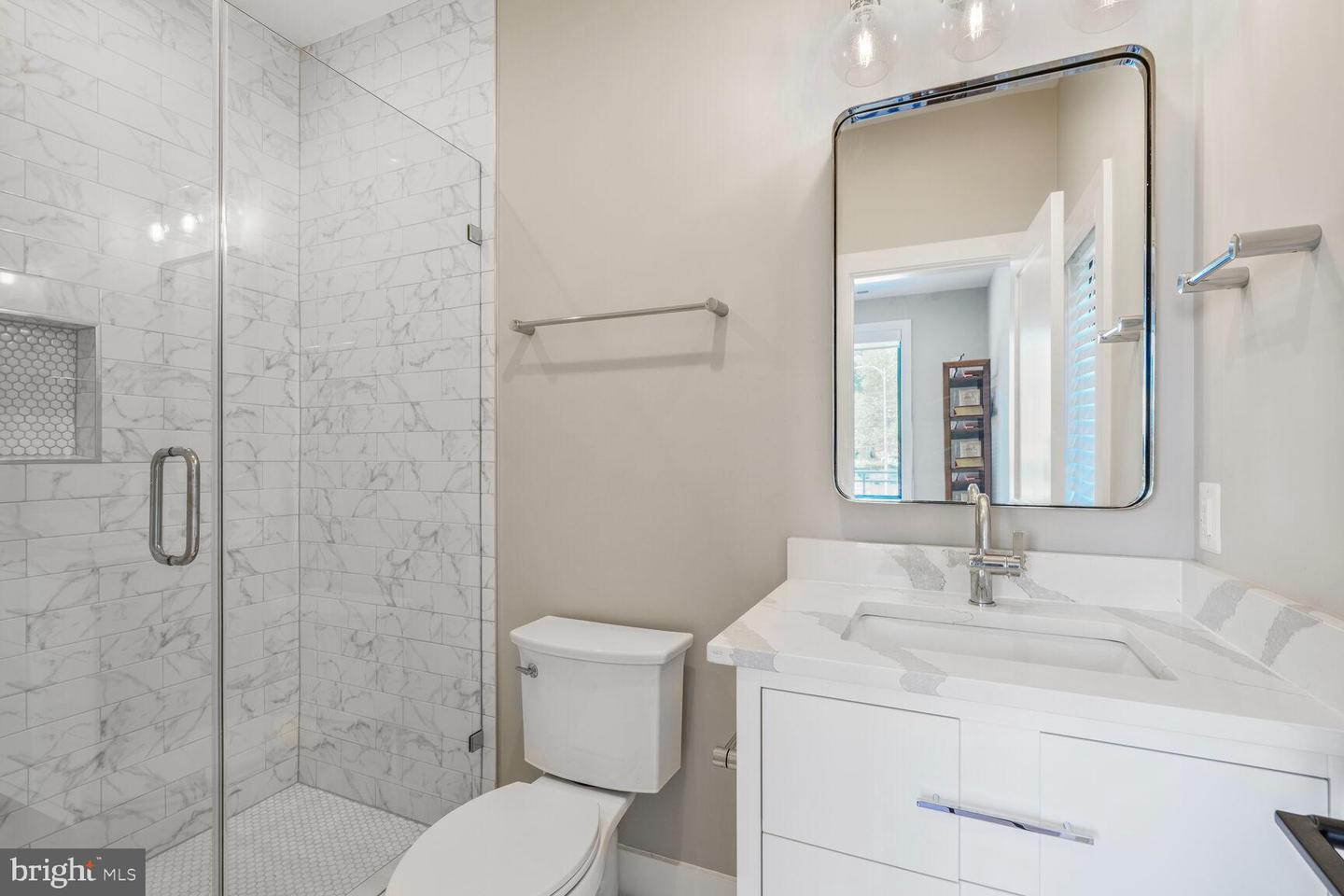 2600 3RD ST N, ARLINGTON, Virginia 22201, 6 Bedrooms Bedrooms, ,6 BathroomsBathrooms,Residential,For sale,2600 3RD ST N,VAAR2056382 MLS # VAAR2056382