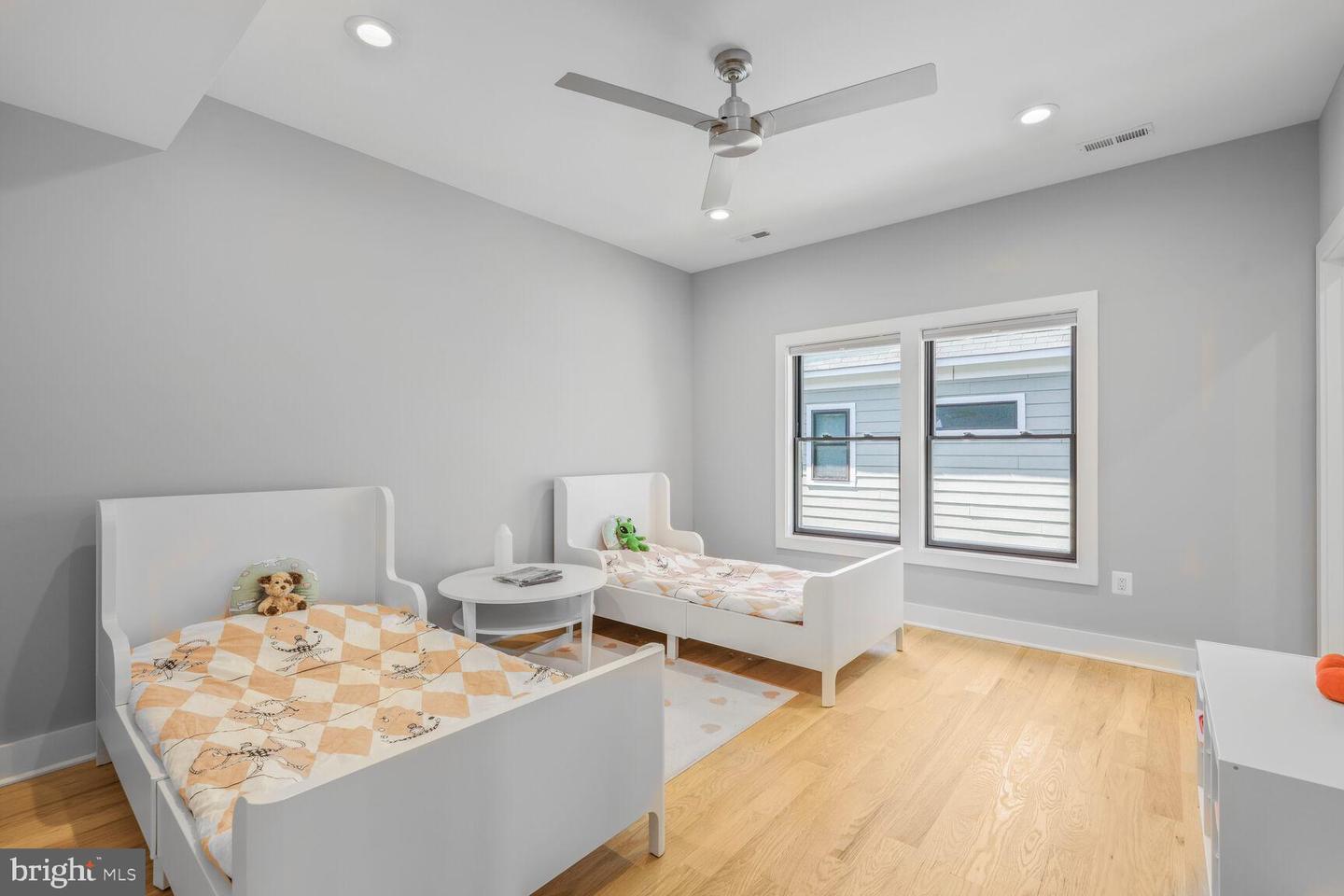 2600 3RD ST N, ARLINGTON, Virginia 22201, 6 Bedrooms Bedrooms, ,6 BathroomsBathrooms,Residential,For sale,2600 3RD ST N,VAAR2056382 MLS # VAAR2056382