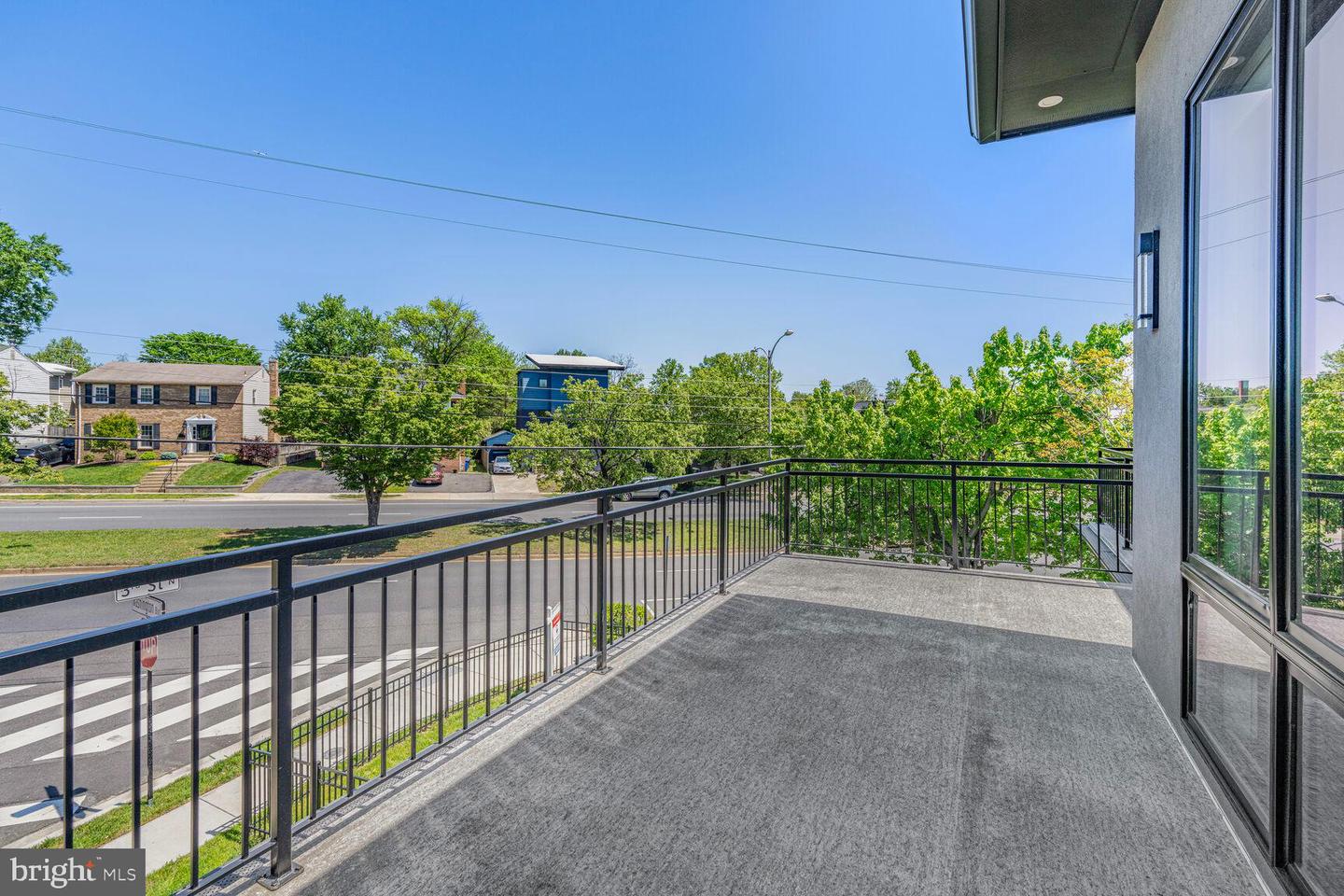 2600 3RD ST N, ARLINGTON, Virginia 22201, 6 Bedrooms Bedrooms, ,6 BathroomsBathrooms,Residential,For sale,2600 3RD ST N,VAAR2056382 MLS # VAAR2056382