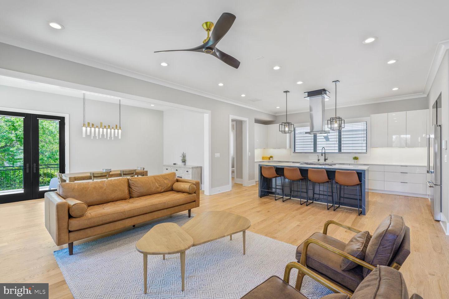 2600 3RD ST N, ARLINGTON, Virginia 22201, 6 Bedrooms Bedrooms, ,6 BathroomsBathrooms,Residential,For sale,2600 3RD ST N,VAAR2056382 MLS # VAAR2056382
