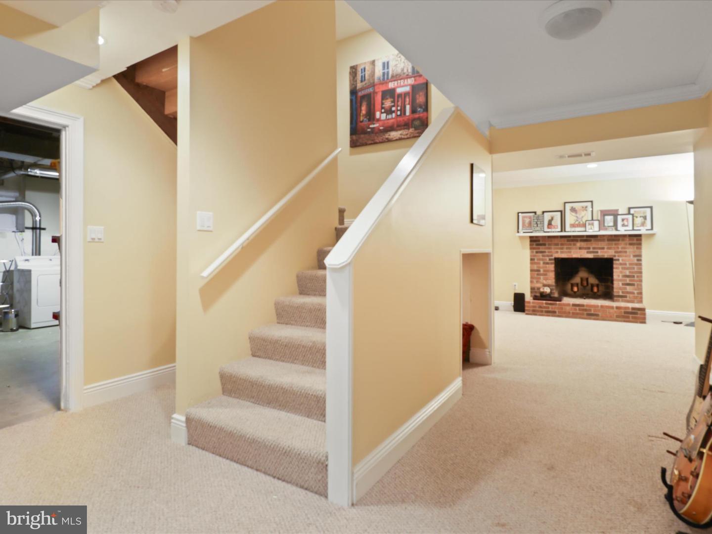 1931 RHODE ISLAND AVE, MCLEAN, Virginia 22101, 4 Bedrooms Bedrooms, ,2 BathroomsBathrooms,Residential,For sale,1931 RHODE ISLAND AVE,VAFX2235926 MLS # VAFX2235926