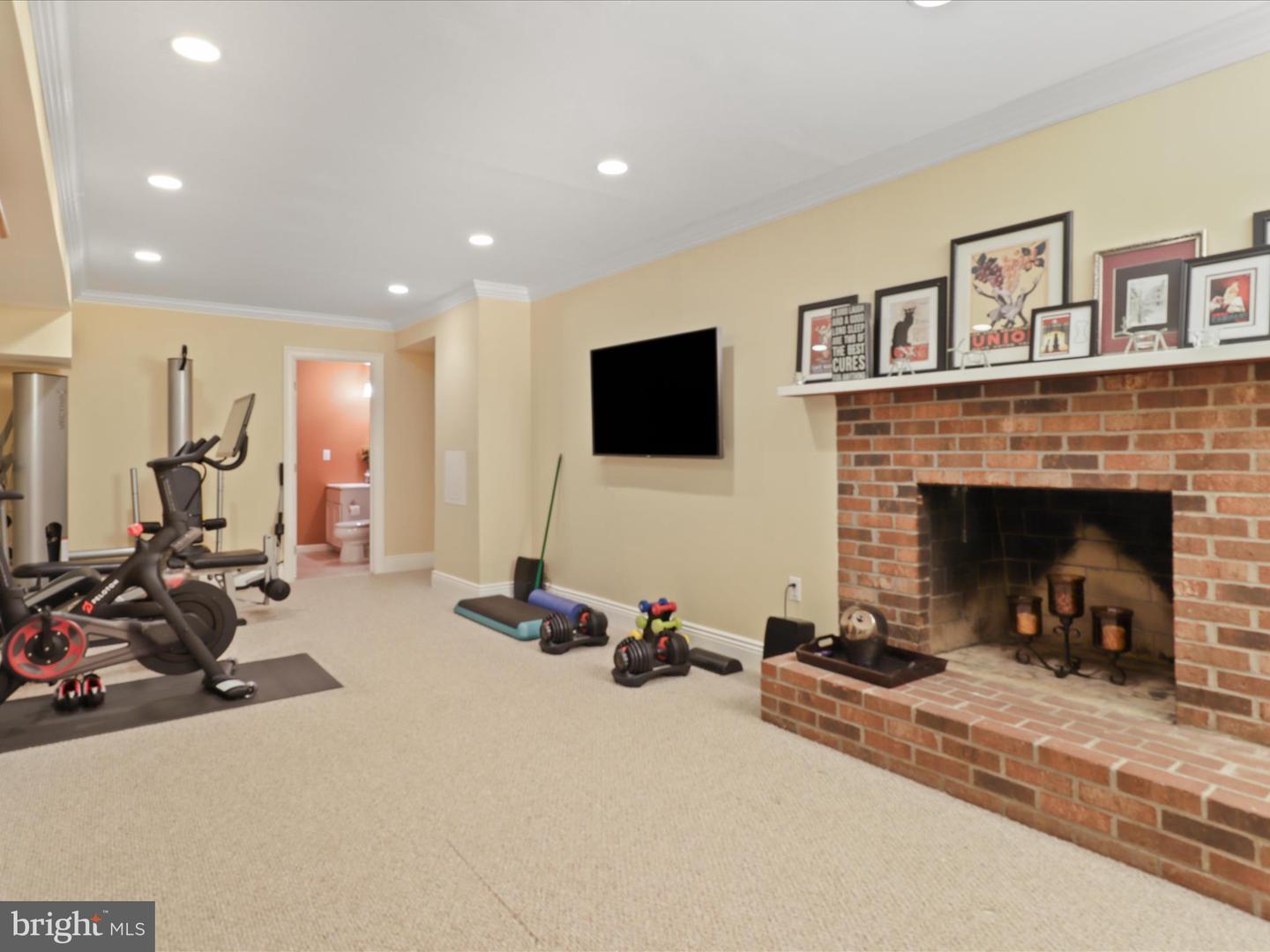 1931 RHODE ISLAND AVE, MCLEAN, Virginia 22101, 4 Bedrooms Bedrooms, ,2 BathroomsBathrooms,Residential,For sale,1931 RHODE ISLAND AVE,VAFX2235926 MLS # VAFX2235926