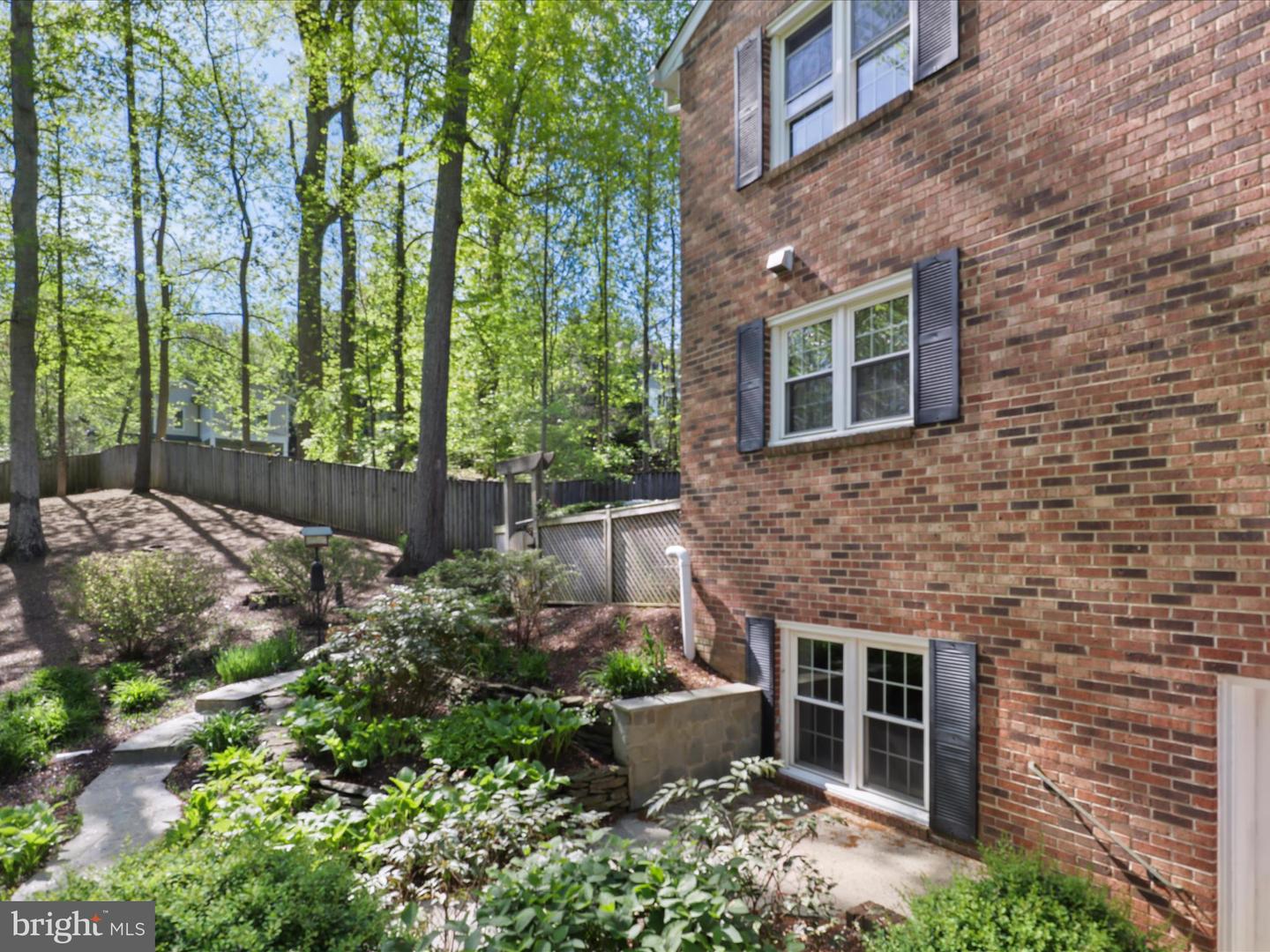 1931 RHODE ISLAND AVE, MCLEAN, Virginia 22101, 4 Bedrooms Bedrooms, ,2 BathroomsBathrooms,Residential,For sale,1931 RHODE ISLAND AVE,VAFX2235926 MLS # VAFX2235926