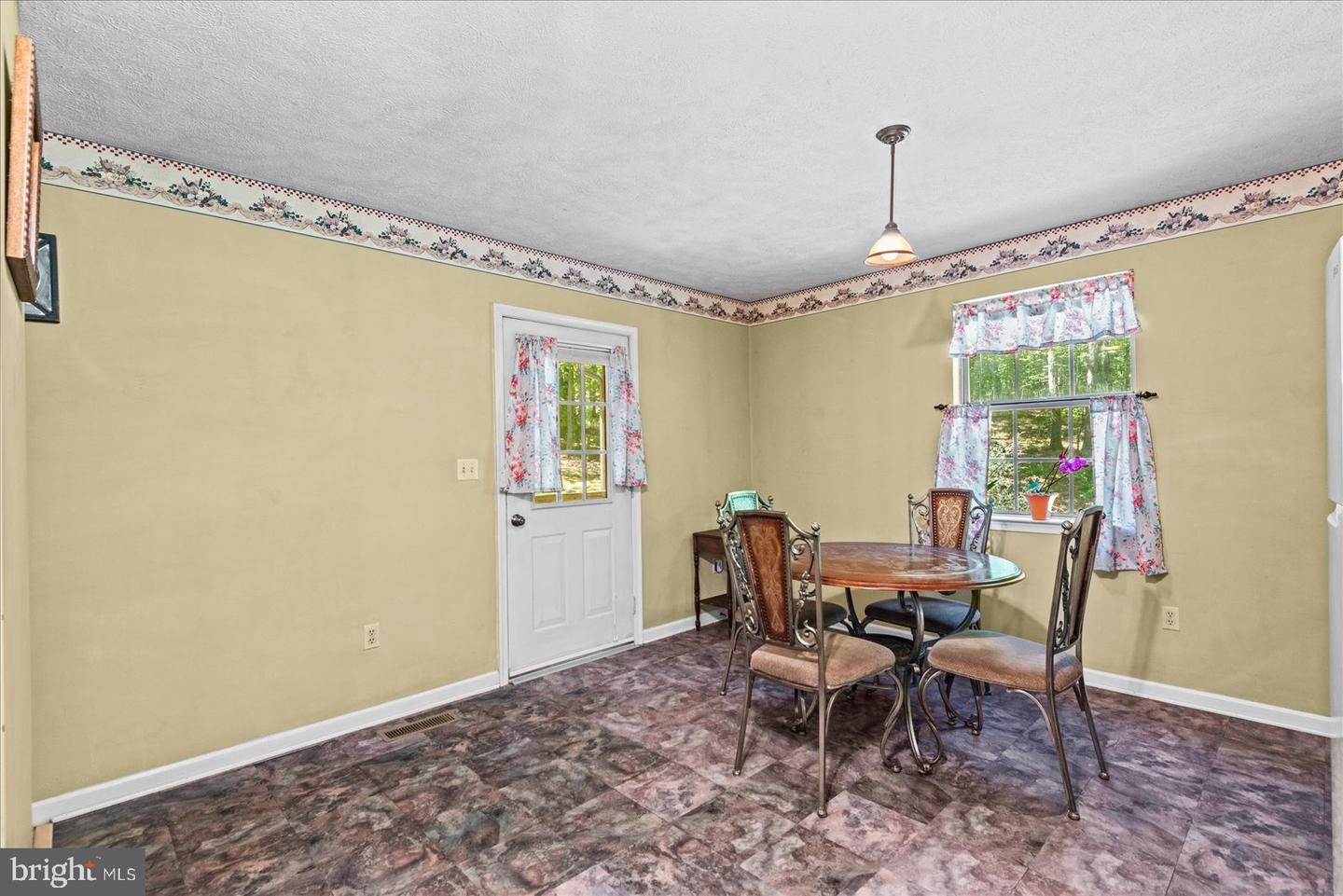 54 COURTHOUSE MOUNTAIN RD, MADISON, Virginia 22727, 3 Bedrooms Bedrooms, 7 Rooms Rooms,2 BathroomsBathrooms,Residential,For sale,54 COURTHOUSE MOUNTAIN RD,VAMA2002194 MLS # VAMA2002194