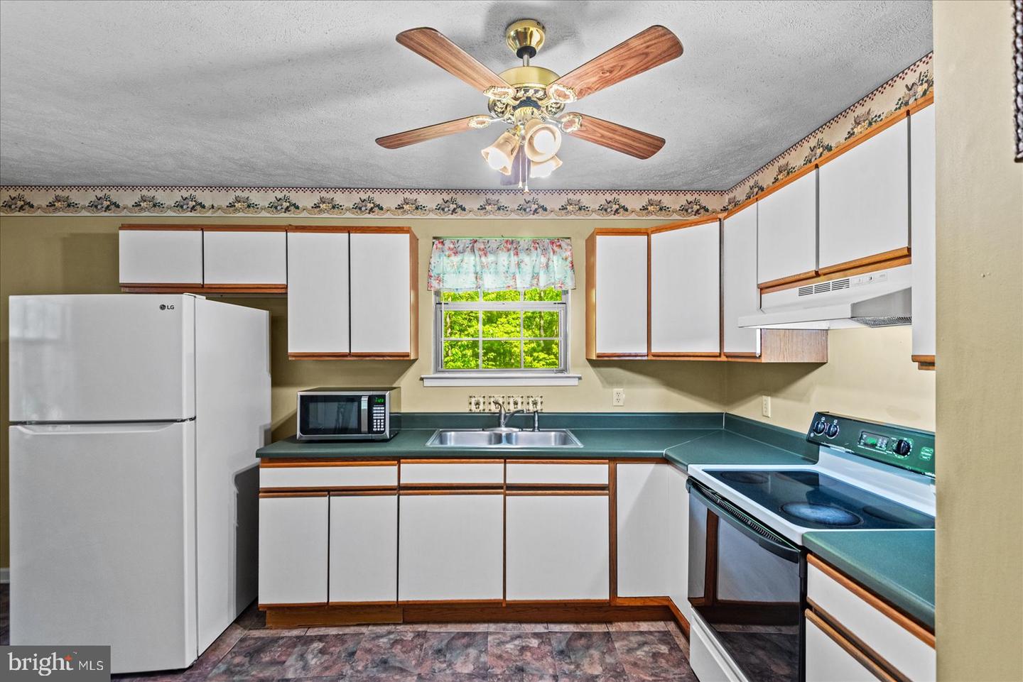 54 COURTHOUSE MOUNTAIN RD, MADISON, Virginia 22727, 3 Bedrooms Bedrooms, 7 Rooms Rooms,2 BathroomsBathrooms,Residential,For sale,54 COURTHOUSE MOUNTAIN RD,VAMA2002194 MLS # VAMA2002194