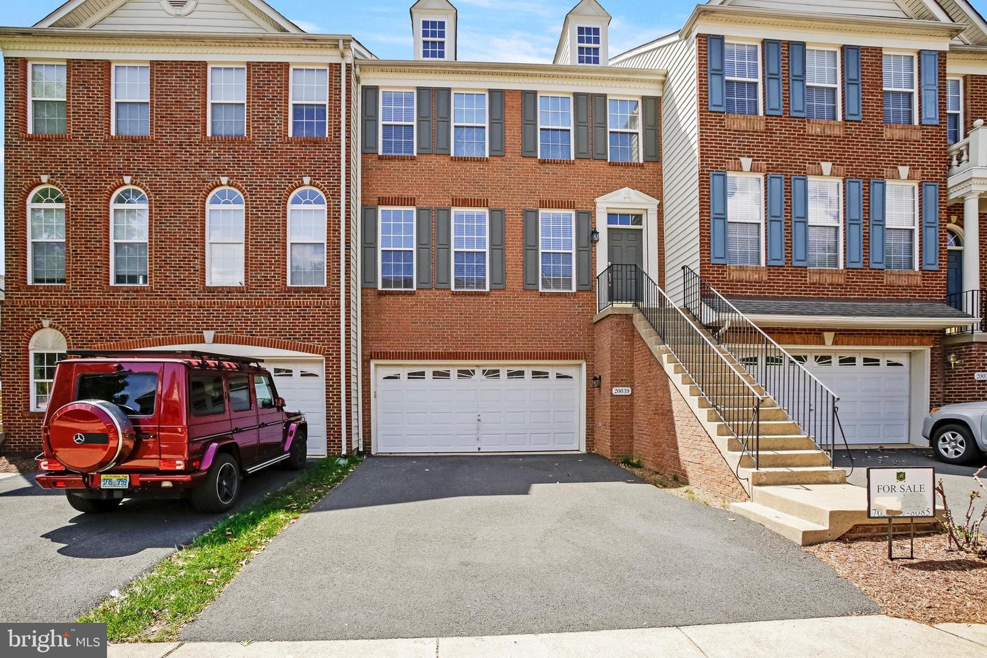 20039 NORTHVILLE HILLS TER, ASHBURN, Virginia 20147, 3 Bedrooms Bedrooms, ,3 BathroomsBathrooms,Residential,For sale,20039 NORTHVILLE HILLS TER,VALO2094626 MLS # VALO2094626