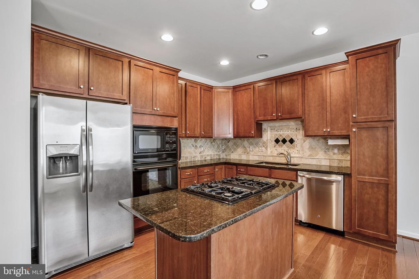 20039 NORTHVILLE HILLS TER, ASHBURN, Virginia 20147, 3 Bedrooms Bedrooms, ,3 BathroomsBathrooms,Residential,For sale,20039 NORTHVILLE HILLS TER,VALO2094626 MLS # VALO2094626