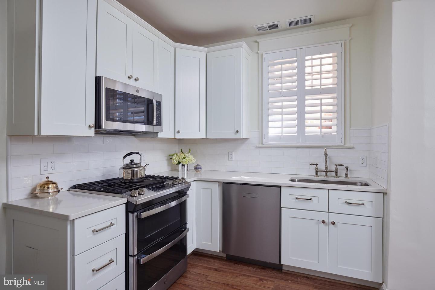 2401 TUNLAW RD NW, WASHINGTON, District Of Columbia 20007, 4 Bedrooms Bedrooms, ,2 BathroomsBathrooms,Residential,For sale,2401 TUNLAW RD NW,DCDC2197052 MLS # DCDC2197052