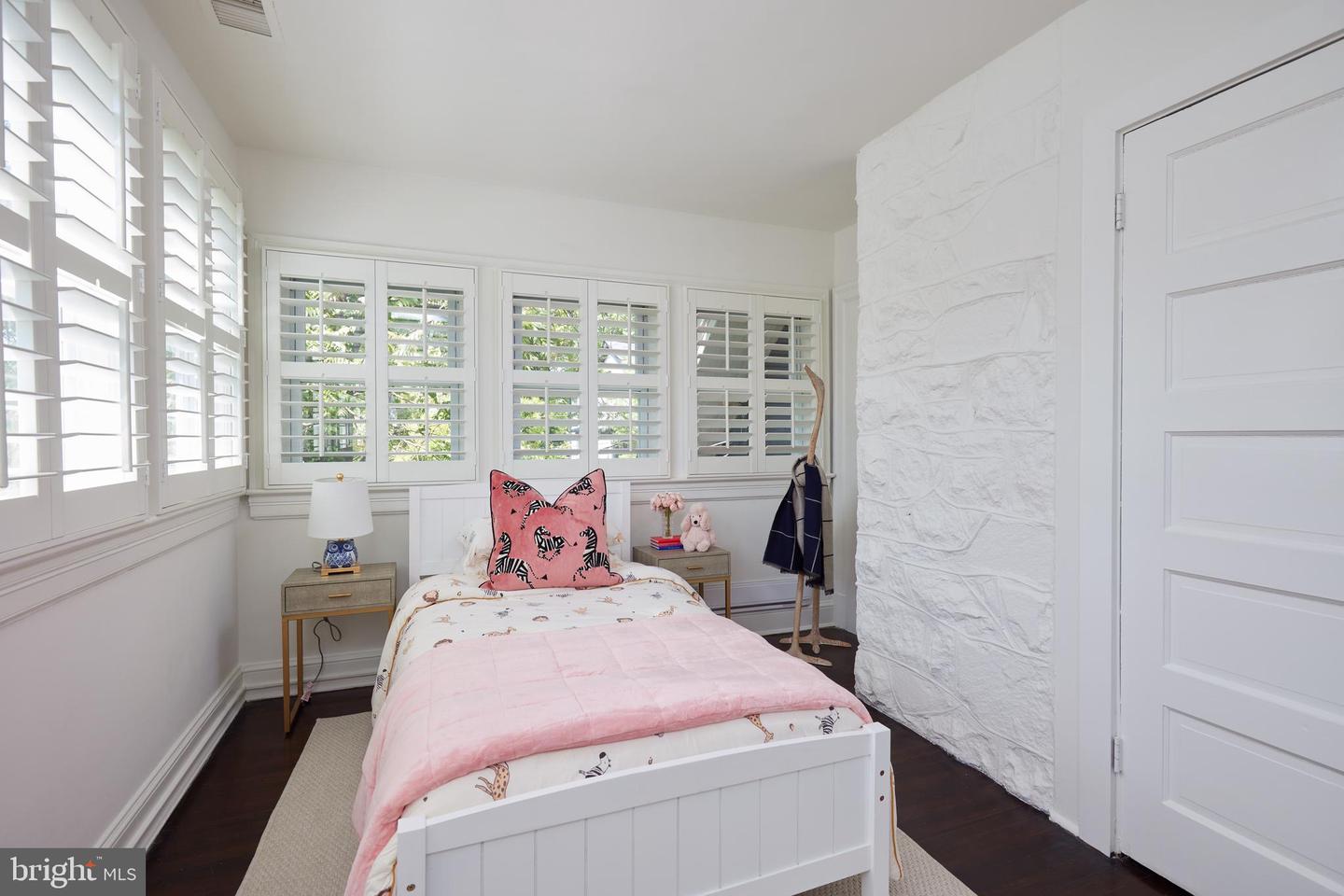 2401 TUNLAW RD NW, WASHINGTON, District Of Columbia 20007, 4 Bedrooms Bedrooms, ,2 BathroomsBathrooms,Residential,For sale,2401 TUNLAW RD NW,DCDC2197052 MLS # DCDC2197052
