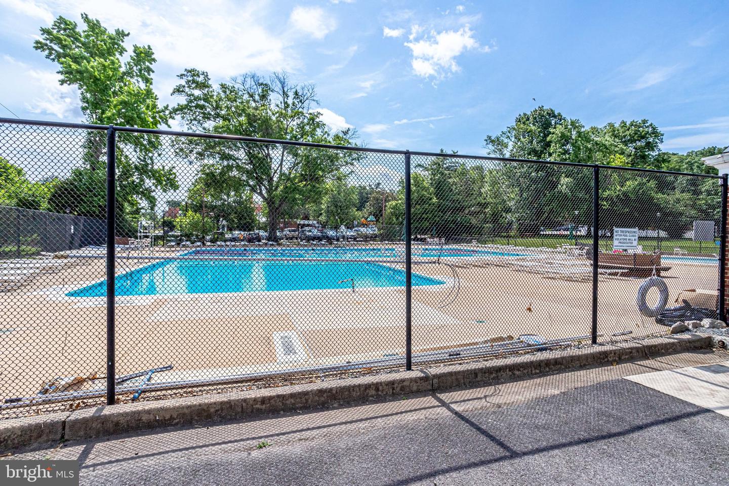 3736 GUNSTON RD, ALEXANDRIA, Virginia 22302, 2 Bedrooms Bedrooms, ,1 BathroomBathrooms,Residential,For sale,3736 GUNSTON RD,VAAX2044488 MLS # VAAX2044488