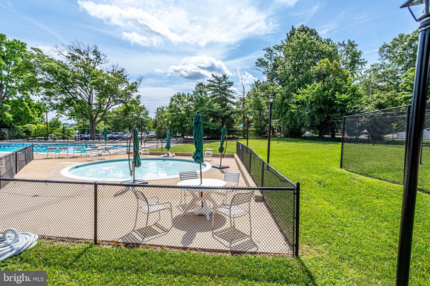 3736 GUNSTON RD, ALEXANDRIA, Virginia 22302, 2 Bedrooms Bedrooms, ,1 BathroomBathrooms,Residential,For sale,3736 GUNSTON RD,VAAX2044488 MLS # VAAX2044488