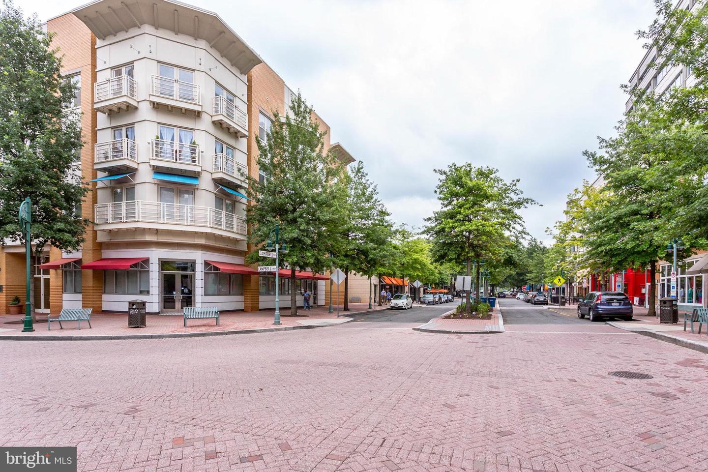 3736 GUNSTON RD, ALEXANDRIA, Virginia 22302, 2 Bedrooms Bedrooms, ,1 BathroomBathrooms,Residential,For sale,3736 GUNSTON RD,VAAX2044488 MLS # VAAX2044488