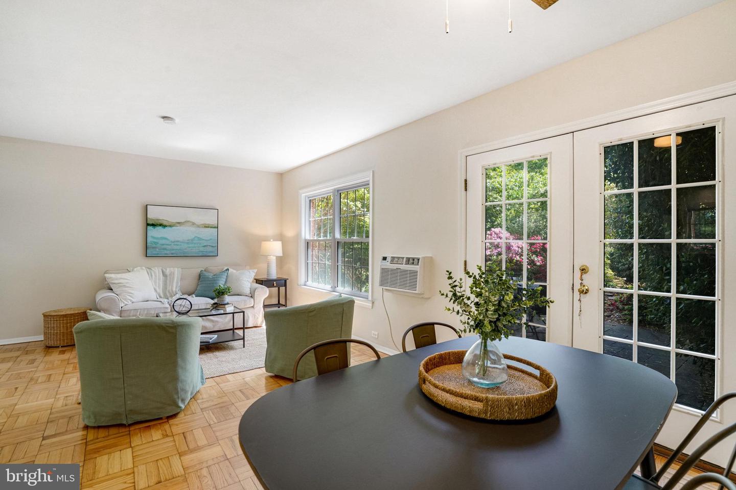 3736 GUNSTON RD, ALEXANDRIA, Virginia 22302, 2 Bedrooms Bedrooms, ,1 BathroomBathrooms,Residential,For sale,3736 GUNSTON RD,VAAX2044488 MLS # VAAX2044488