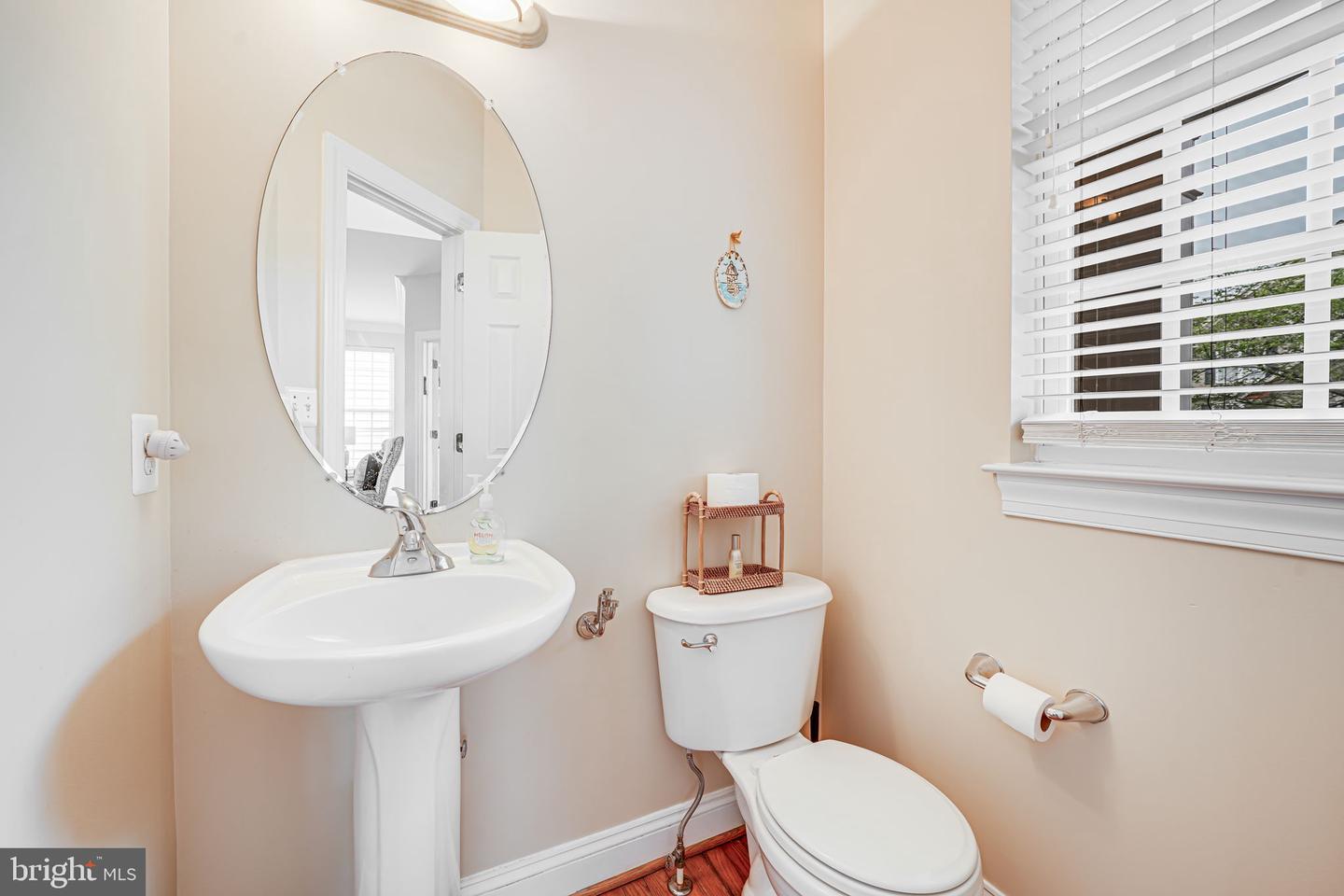 6009 WAKE CREST CT, HAYMARKET, Virginia 20169, 4 Bedrooms Bedrooms, ,3 BathroomsBathrooms,Residential,For sale,6009 WAKE CREST CT,VAPW2092686 MLS # VAPW2092686