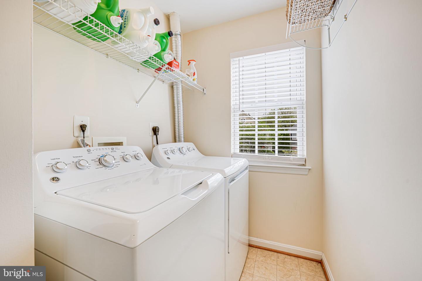 6009 WAKE CREST CT, HAYMARKET, Virginia 20169, 4 Bedrooms Bedrooms, ,3 BathroomsBathrooms,Residential,For sale,6009 WAKE CREST CT,VAPW2092686 MLS # VAPW2092686