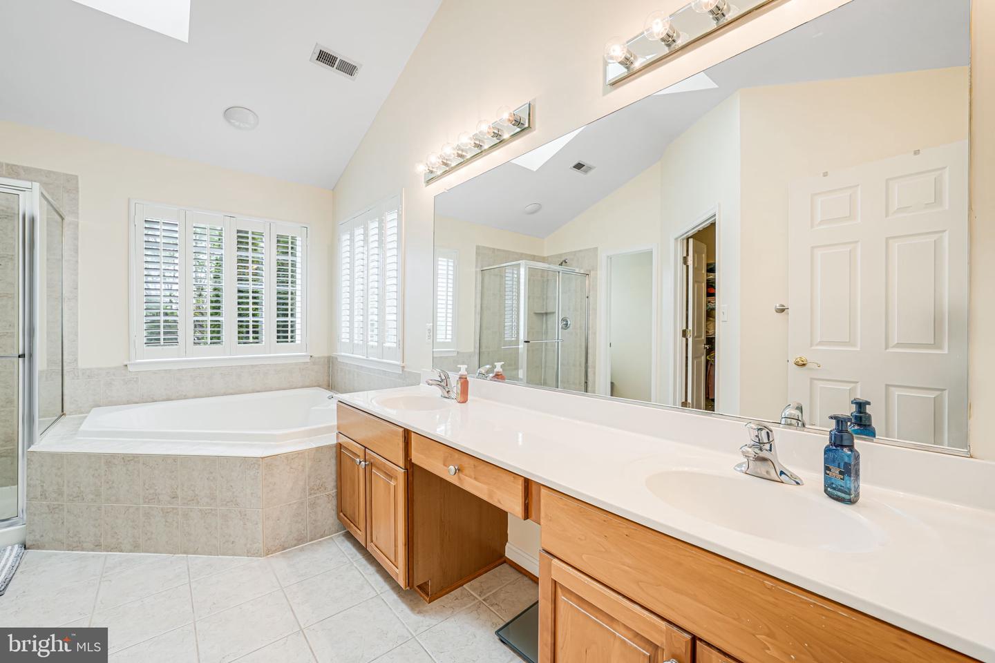 6009 WAKE CREST CT, HAYMARKET, Virginia 20169, 4 Bedrooms Bedrooms, ,3 BathroomsBathrooms,Residential,For sale,6009 WAKE CREST CT,VAPW2092686 MLS # VAPW2092686