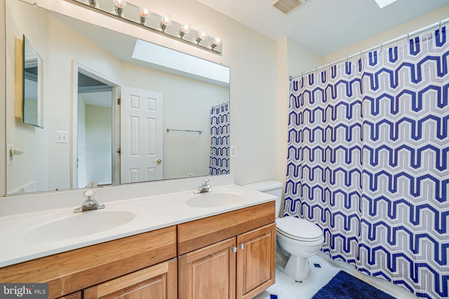 6009 WAKE CREST CT, HAYMARKET, Virginia 20169, 4 Bedrooms Bedrooms, ,3 BathroomsBathrooms,Residential,For sale,6009 WAKE CREST CT,VAPW2092686 MLS # VAPW2092686