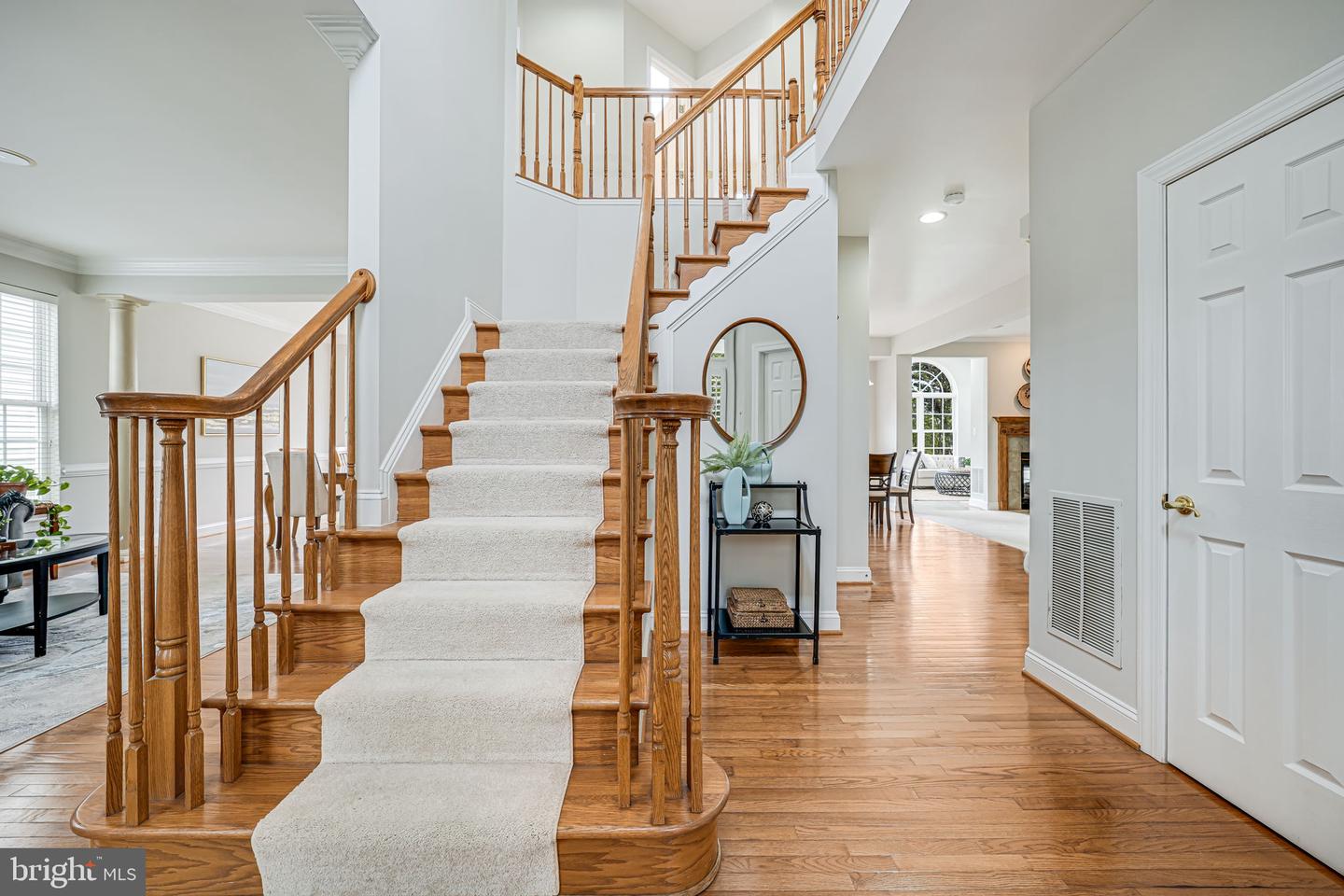 6009 WAKE CREST CT, HAYMARKET, Virginia 20169, 4 Bedrooms Bedrooms, ,3 BathroomsBathrooms,Residential,For sale,6009 WAKE CREST CT,VAPW2092686 MLS # VAPW2092686
