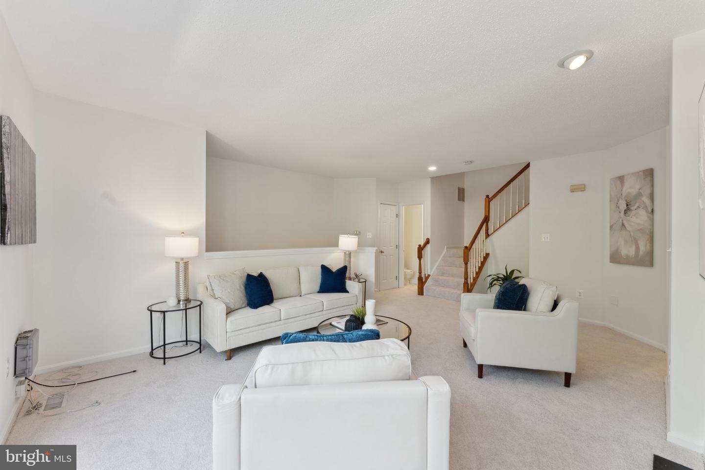 14413 GLENCREST CIR #111, CENTREVILLE, Virginia 20120, 3 Bedrooms Bedrooms, ,2 BathroomsBathrooms,Residential,For sale,14413 GLENCREST CIR #111,VAFX2236122 MLS # VAFX2236122