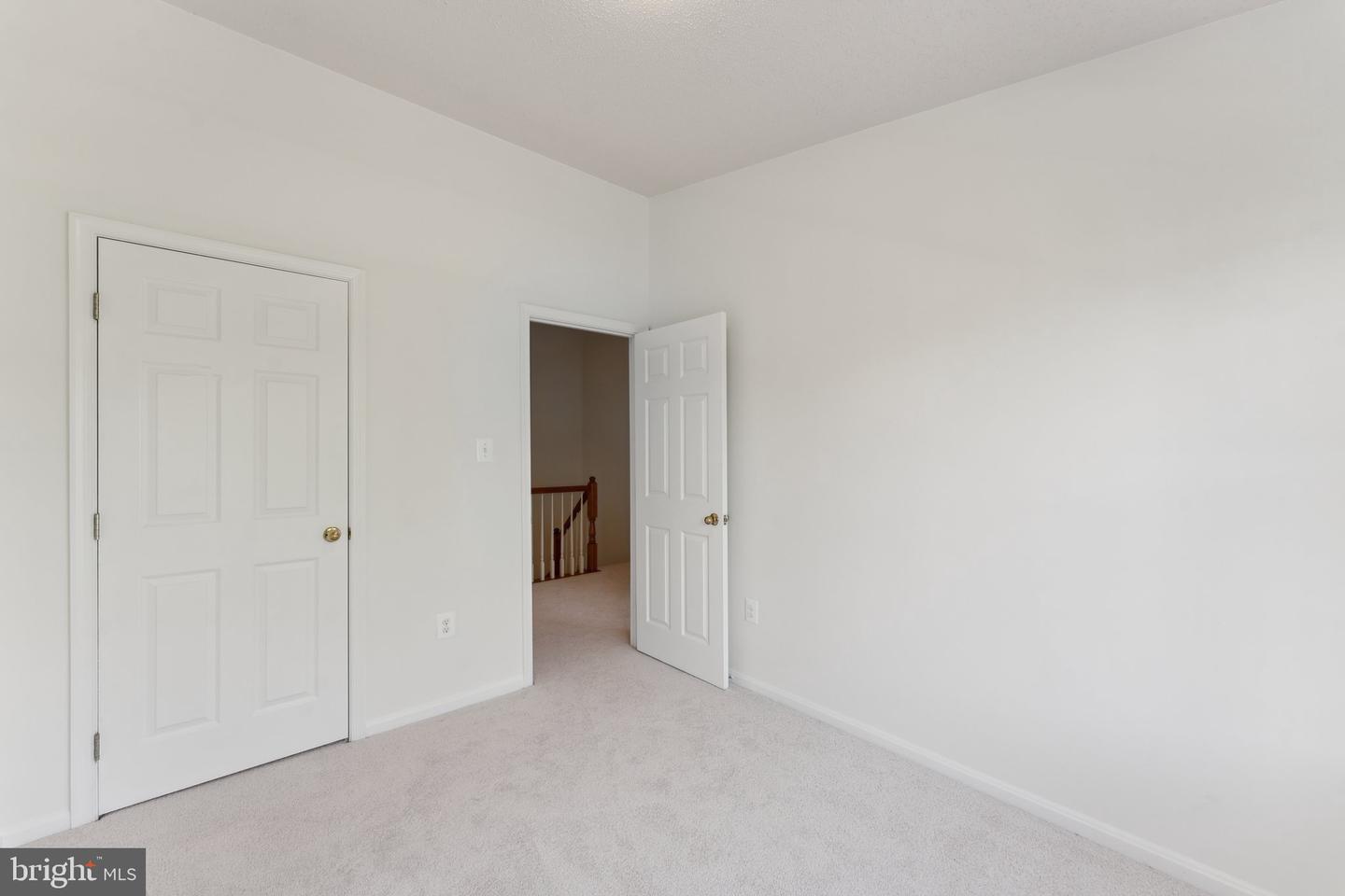 14413 GLENCREST CIR #111, CENTREVILLE, Virginia 20120, 3 Bedrooms Bedrooms, ,2 BathroomsBathrooms,Residential,For sale,14413 GLENCREST CIR #111,VAFX2236122 MLS # VAFX2236122