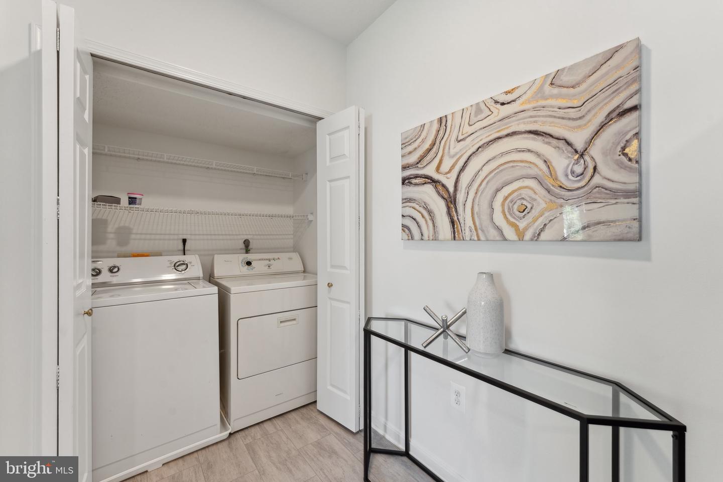 14413 GLENCREST CIR #111, CENTREVILLE, Virginia 20120, 3 Bedrooms Bedrooms, ,2 BathroomsBathrooms,Residential,For sale,14413 GLENCREST CIR #111,VAFX2236122 MLS # VAFX2236122
