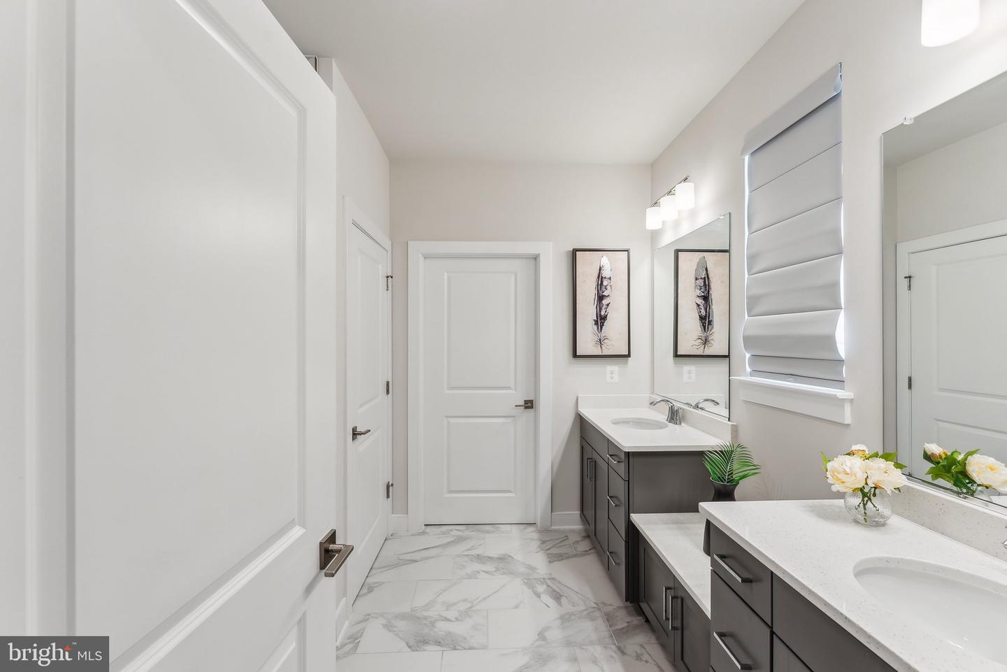 3888 HILLVIEW CT, ALEXANDRIA, Virginia 22310, 5 Bedrooms Bedrooms, ,4 BathroomsBathrooms,Residential,For sale,3888 HILLVIEW CT,VAFX2236124 MLS # VAFX2236124