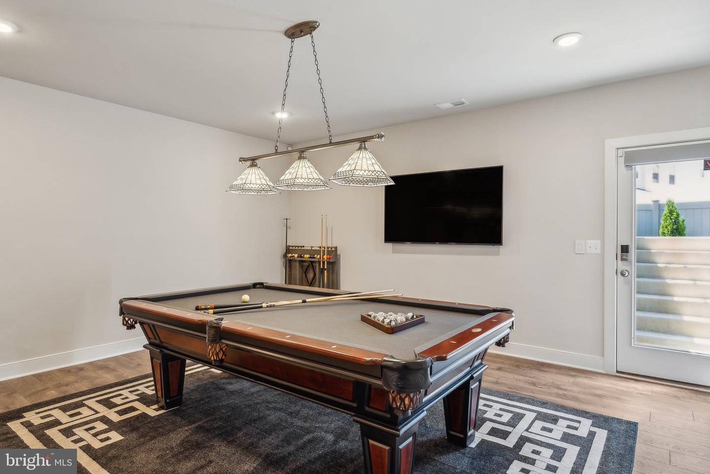 3888 HILLVIEW CT, ALEXANDRIA, Virginia 22310, 5 Bedrooms Bedrooms, ,4 BathroomsBathrooms,Residential,For sale,3888 HILLVIEW CT,VAFX2236124 MLS # VAFX2236124