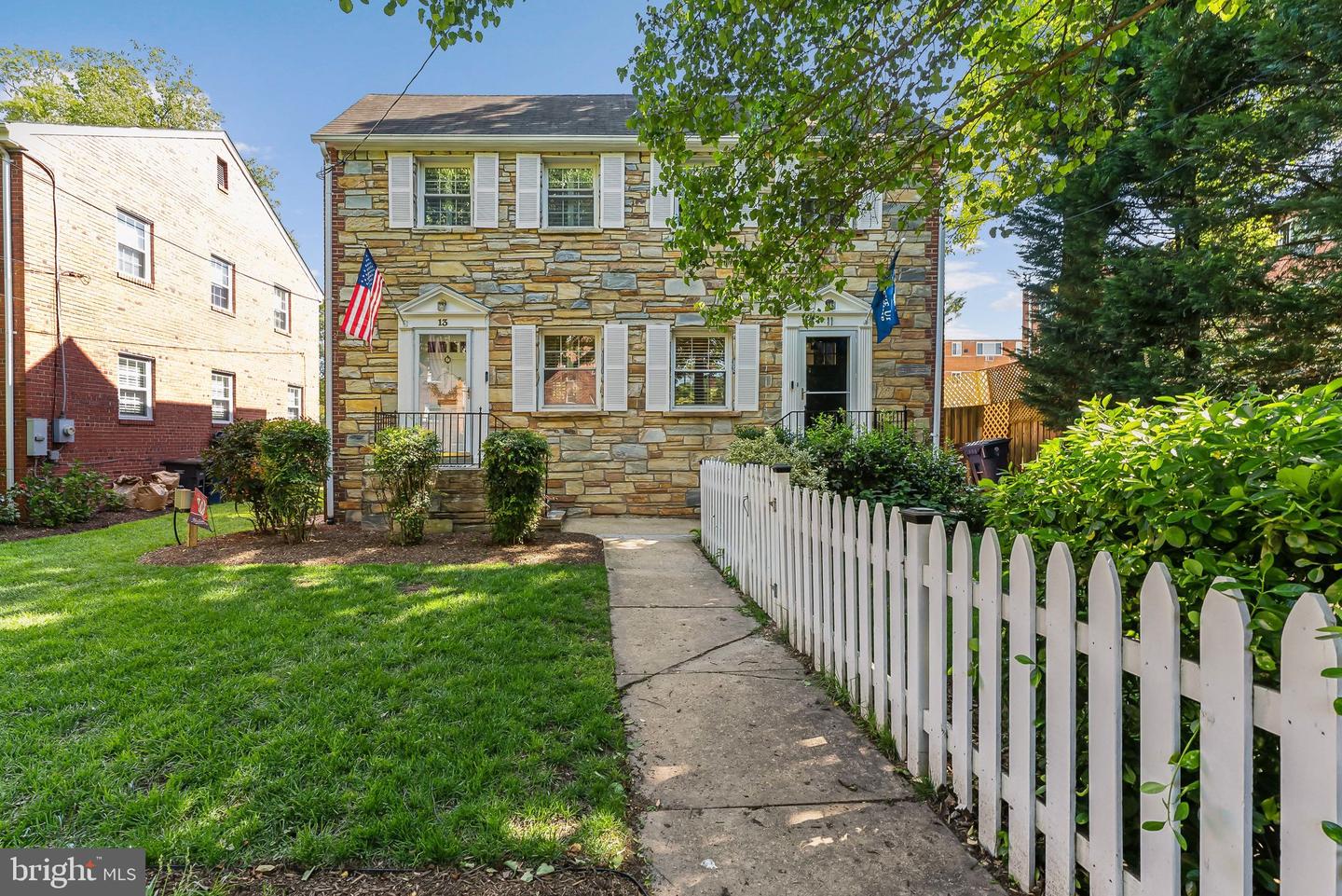 13 E MASON AVE, ALEXANDRIA, Virginia 22301, 2 Bedrooms Bedrooms, ,2 BathroomsBathrooms,Residential,For sale,13 E MASON AVE,VAAX2044486 MLS # VAAX2044486