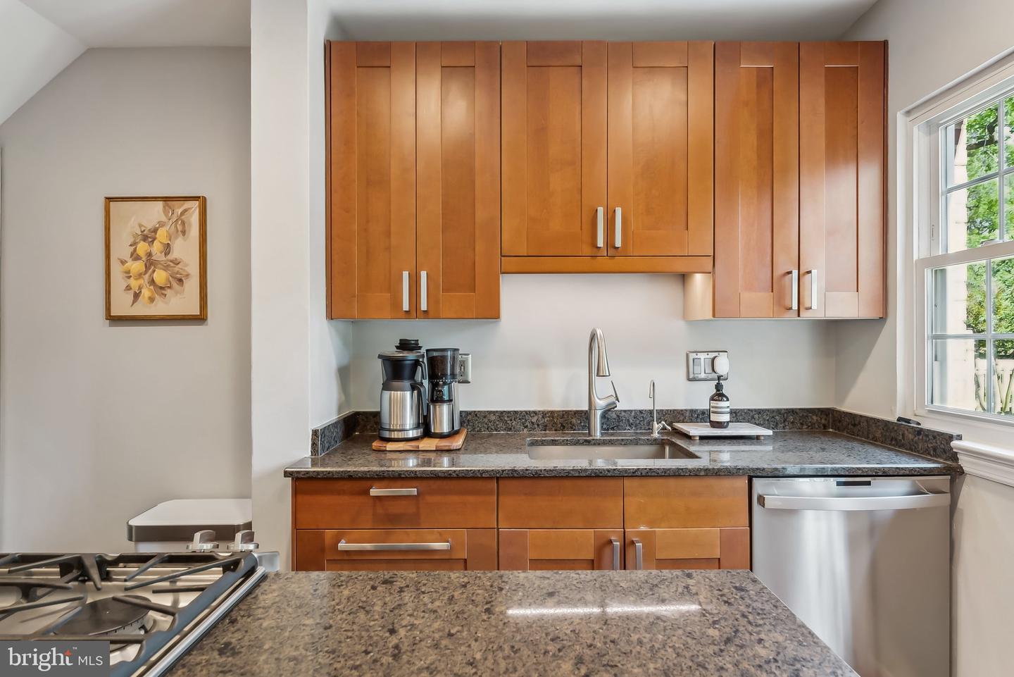 13 E MASON AVE, ALEXANDRIA, Virginia 22301, 2 Bedrooms Bedrooms, ,2 BathroomsBathrooms,Residential,For sale,13 E MASON AVE,VAAX2044486 MLS # VAAX2044486