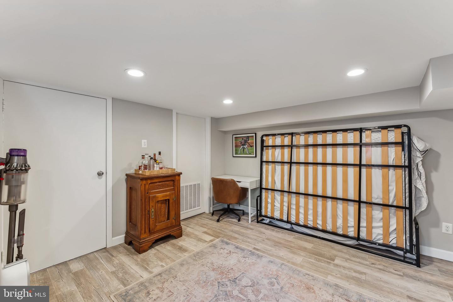 13 E MASON AVE, ALEXANDRIA, Virginia 22301, 2 Bedrooms Bedrooms, ,2 BathroomsBathrooms,Residential,For sale,13 E MASON AVE,VAAX2044486 MLS # VAAX2044486