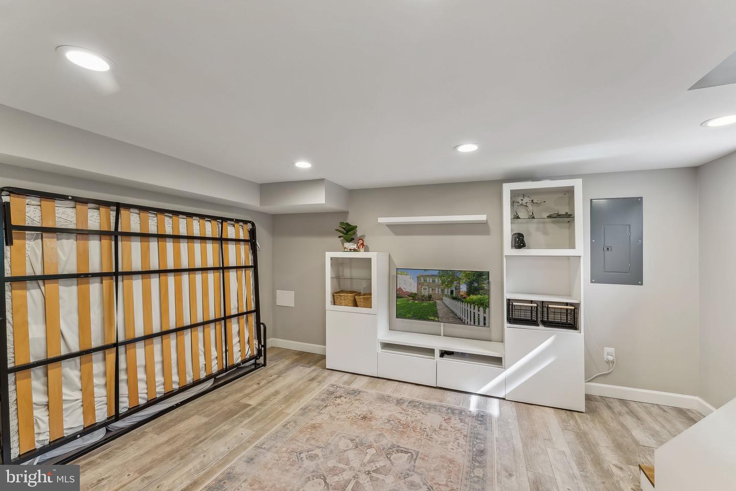 13 E MASON AVE, ALEXANDRIA, Virginia 22301, 2 Bedrooms Bedrooms, ,2 BathroomsBathrooms,Residential,For sale,13 E MASON AVE,VAAX2044486 MLS # VAAX2044486