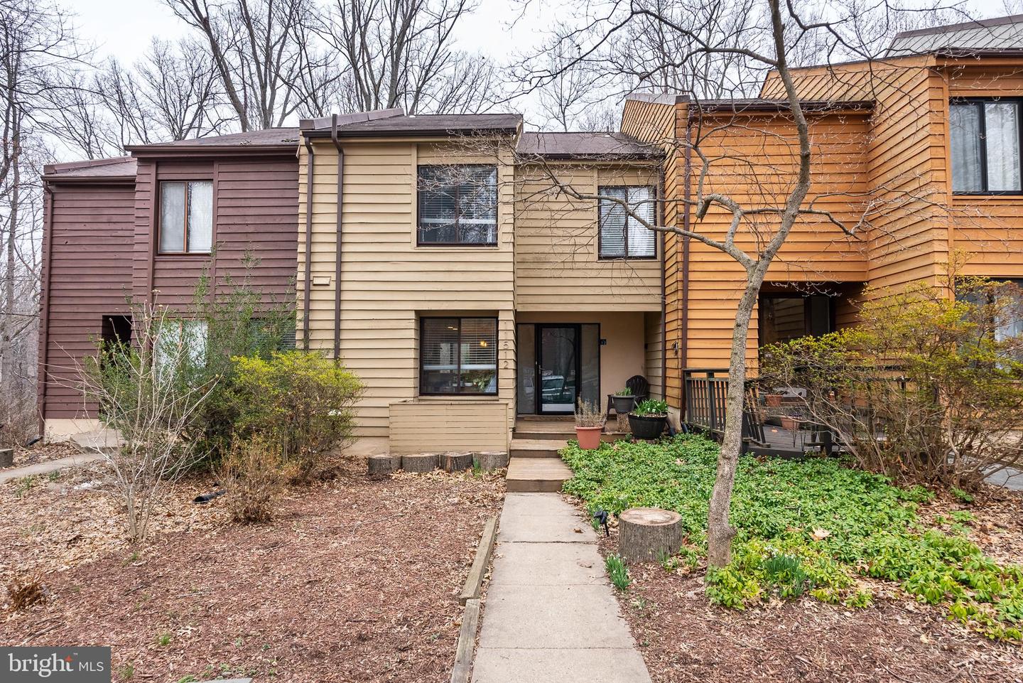 11512 HEARTHSTONE CT, RESTON, Virginia 20191, 4 Bedrooms Bedrooms, ,3 BathroomsBathrooms,Residential,For sale,11512 HEARTHSTONE CT,VAFX2236144 MLS # VAFX2236144