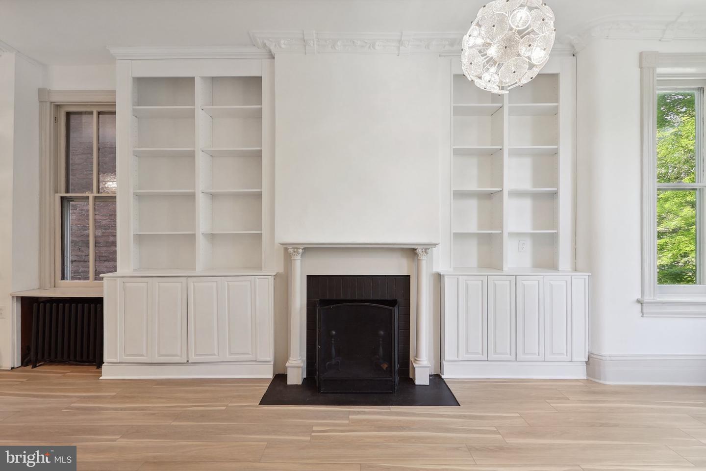 409 SOUTH CAROLINA AVE SE, WASHINGTON, District Of Columbia 20003, 4 Bedrooms Bedrooms, 3 Rooms Rooms,2 BathroomsBathrooms,Residential,For sale,409 SOUTH CAROLINA AVE SE,DCDC2197172 MLS # DCDC2197172