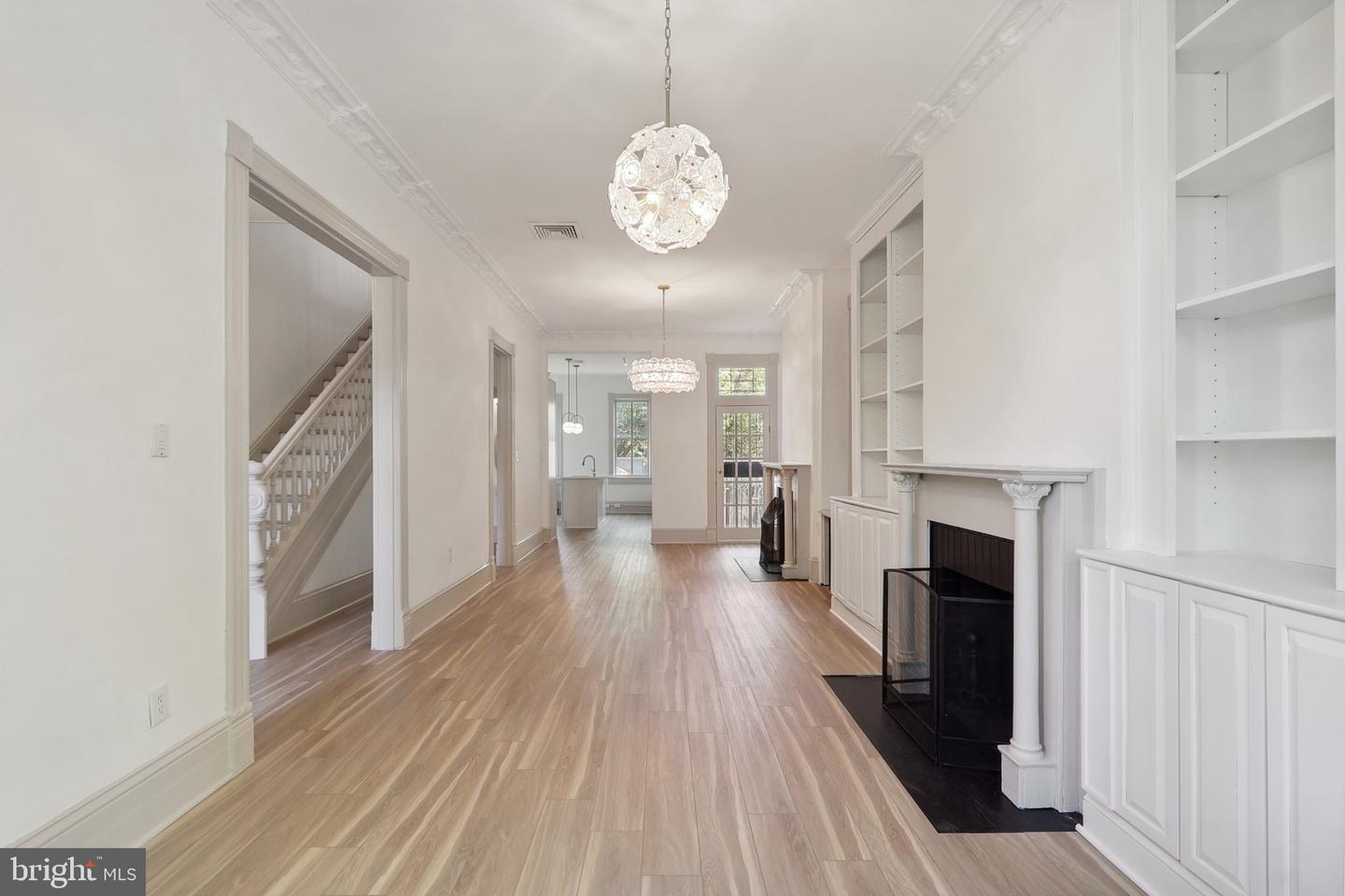 409 SOUTH CAROLINA AVE SE, WASHINGTON, District Of Columbia 20003, 4 Bedrooms Bedrooms, 3 Rooms Rooms,2 BathroomsBathrooms,Residential,For sale,409 SOUTH CAROLINA AVE SE,DCDC2197172 MLS # DCDC2197172