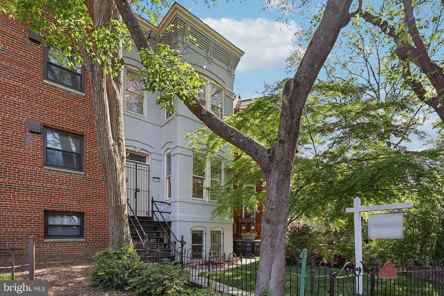 409 SOUTH CAROLINA AVE SE, WASHINGTON, District Of Columbia 20003, 4 Bedrooms Bedrooms, 3 Rooms Rooms,2 BathroomsBathrooms,Residential,For sale,409 SOUTH CAROLINA AVE SE,DCDC2197172 MLS # DCDC2197172
