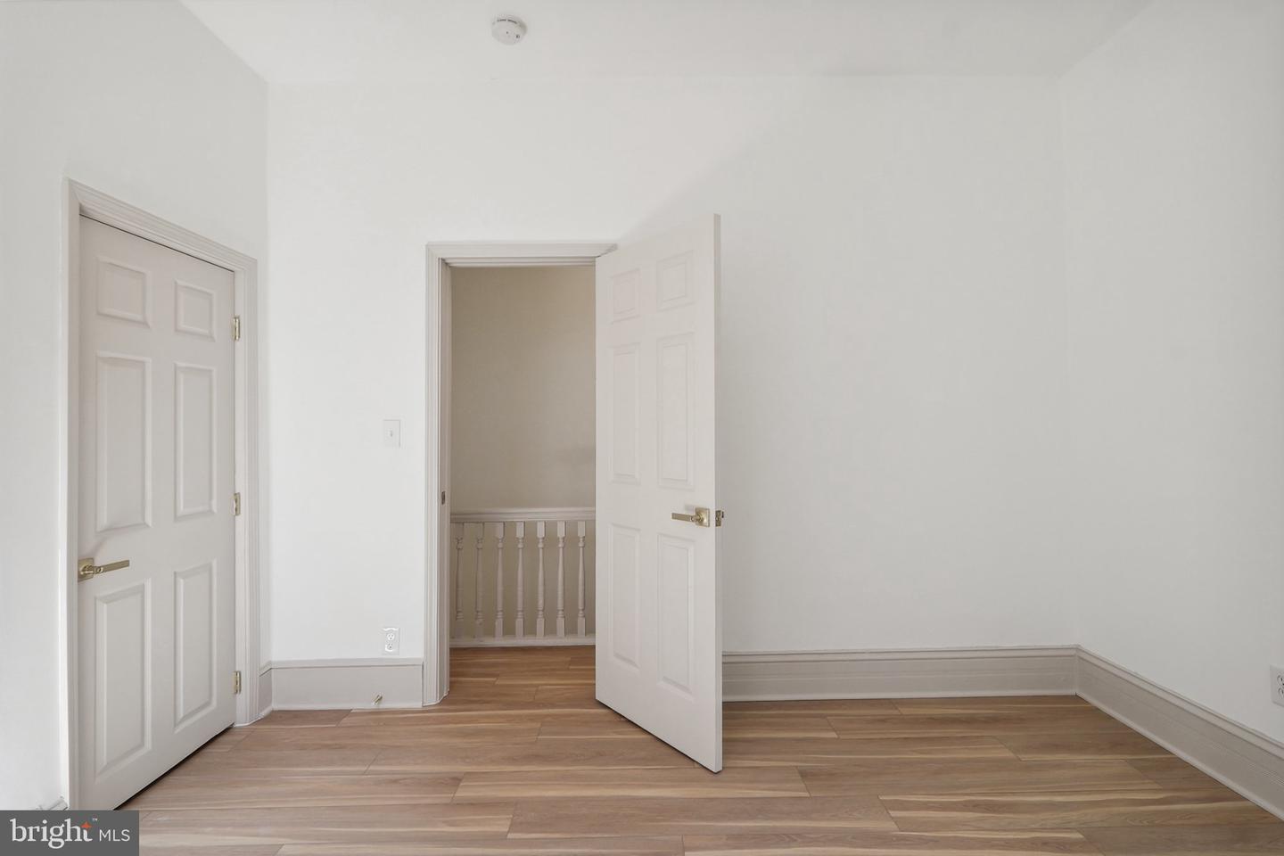 409 SOUTH CAROLINA AVE SE, WASHINGTON, District Of Columbia 20003, 4 Bedrooms Bedrooms, 3 Rooms Rooms,2 BathroomsBathrooms,Residential,For sale,409 SOUTH CAROLINA AVE SE,DCDC2197172 MLS # DCDC2197172