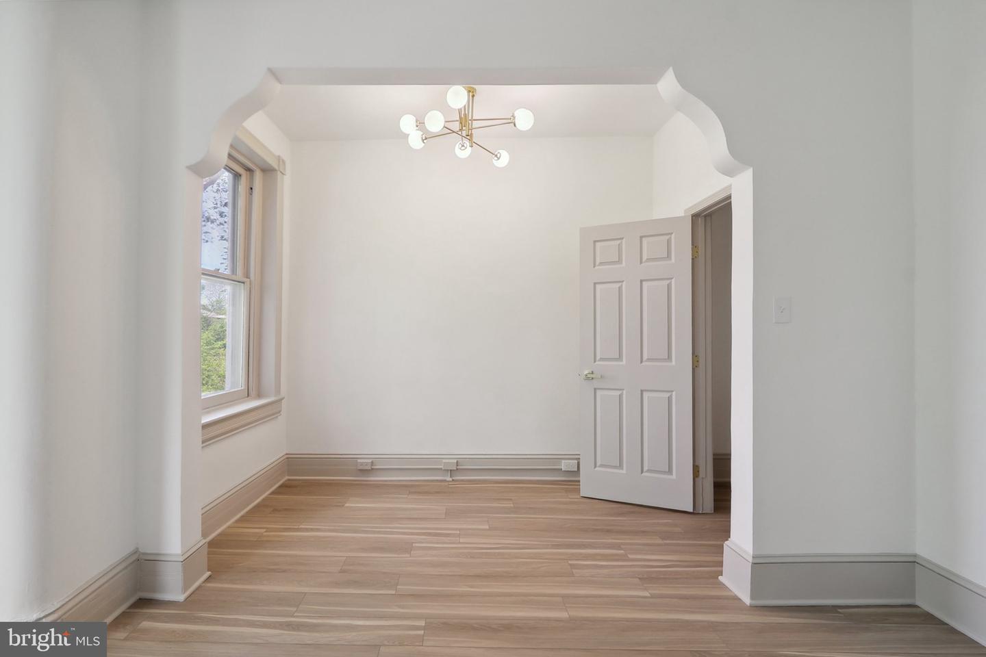 409 SOUTH CAROLINA AVE SE, WASHINGTON, District Of Columbia 20003, 4 Bedrooms Bedrooms, 3 Rooms Rooms,2 BathroomsBathrooms,Residential,For sale,409 SOUTH CAROLINA AVE SE,DCDC2197172 MLS # DCDC2197172