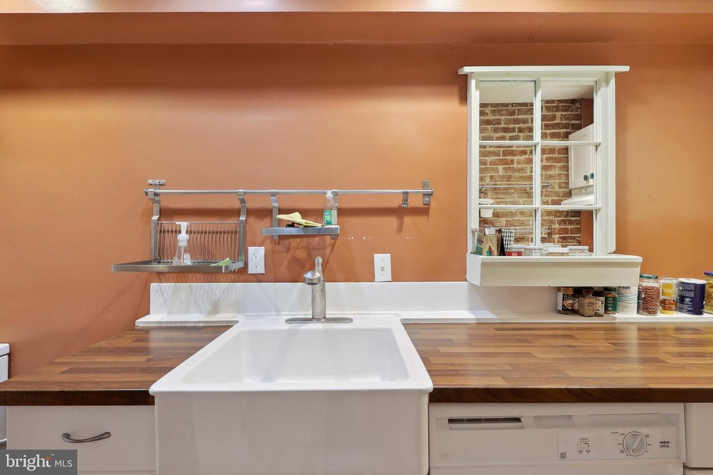 409 SOUTH CAROLINA AVE SE, WASHINGTON, District Of Columbia 20003, 4 Bedrooms Bedrooms, 3 Rooms Rooms,2 BathroomsBathrooms,Residential,For sale,409 SOUTH CAROLINA AVE SE,DCDC2197172 MLS # DCDC2197172