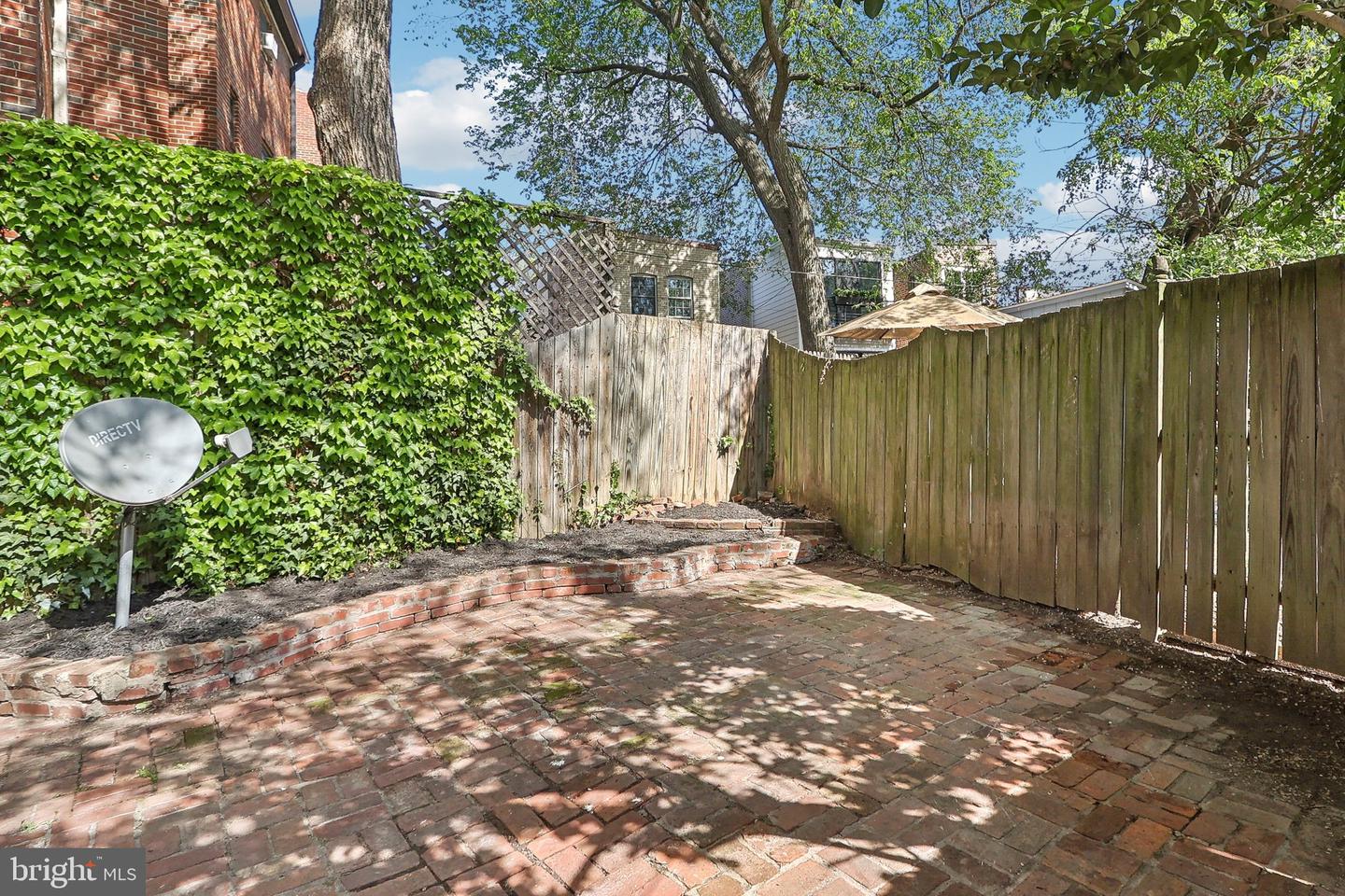 409 SOUTH CAROLINA AVE SE, WASHINGTON, District Of Columbia 20003, 4 Bedrooms Bedrooms, 3 Rooms Rooms,2 BathroomsBathrooms,Residential,For sale,409 SOUTH CAROLINA AVE SE,DCDC2197172 MLS # DCDC2197172