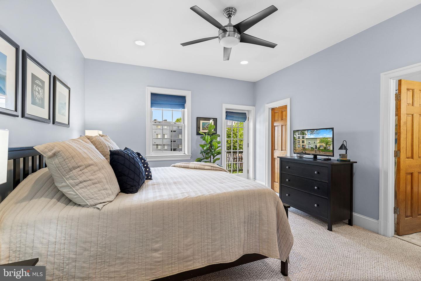 1314 L ST SE, WASHINGTON, District Of Columbia 20003, 3 Bedrooms Bedrooms, ,2 BathroomsBathrooms,Residential,For sale,1314 L ST SE,DCDC2197202 MLS # DCDC2197202