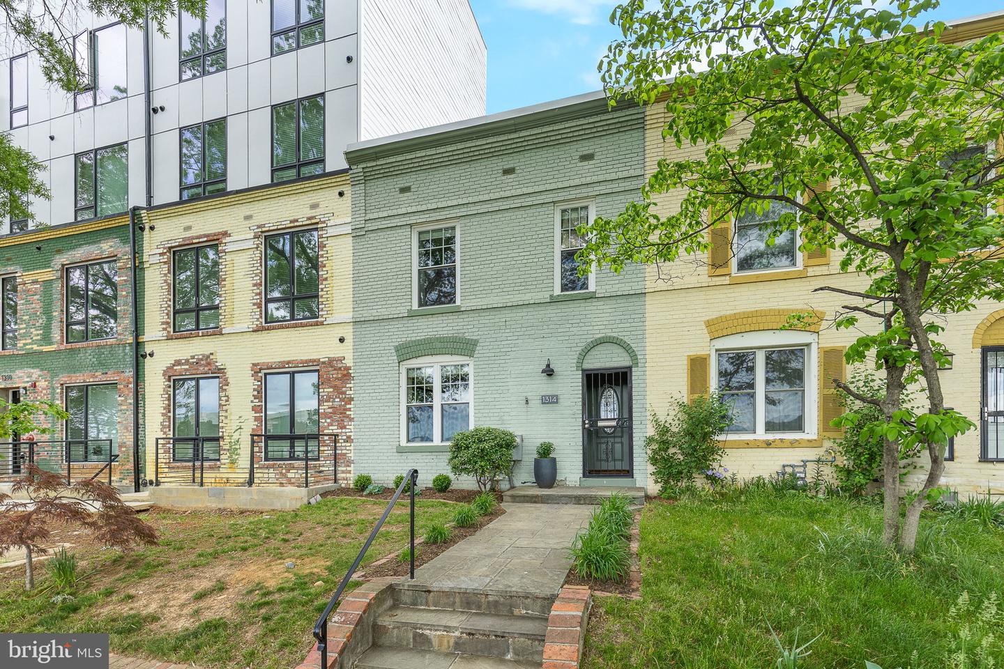 1314 L ST SE, WASHINGTON, District Of Columbia 20003, 3 Bedrooms Bedrooms, ,2 BathroomsBathrooms,Residential,For sale,1314 L ST SE,DCDC2197202 MLS # DCDC2197202