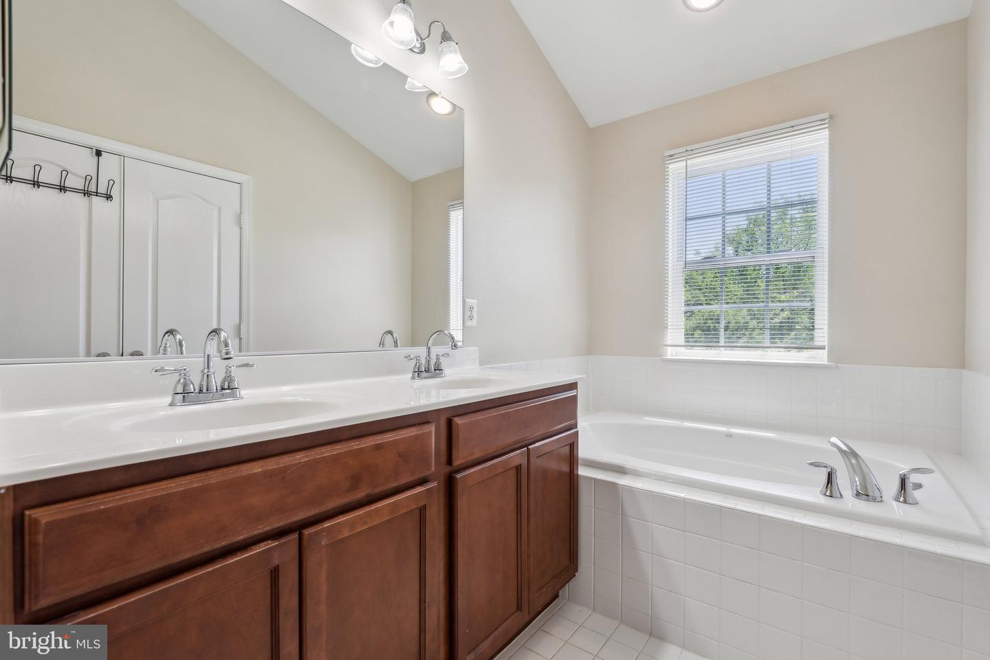 2623 RIVER BASIN LN, WOODBRIDGE, Virginia 22191, 3 Bedrooms Bedrooms, ,2 BathroomsBathrooms,Residential,For sale,2623 RIVER BASIN LN,VAPW2092766 MLS # VAPW2092766