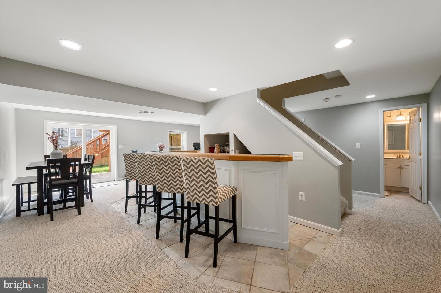 6919 SHARPSBURG DR, CENTREVILLE, Virginia 20121, 5 Bedrooms Bedrooms, ,3 BathroomsBathrooms,Residential,For sale,6919 SHARPSBURG DR,VAFX2236210 MLS # VAFX2236210